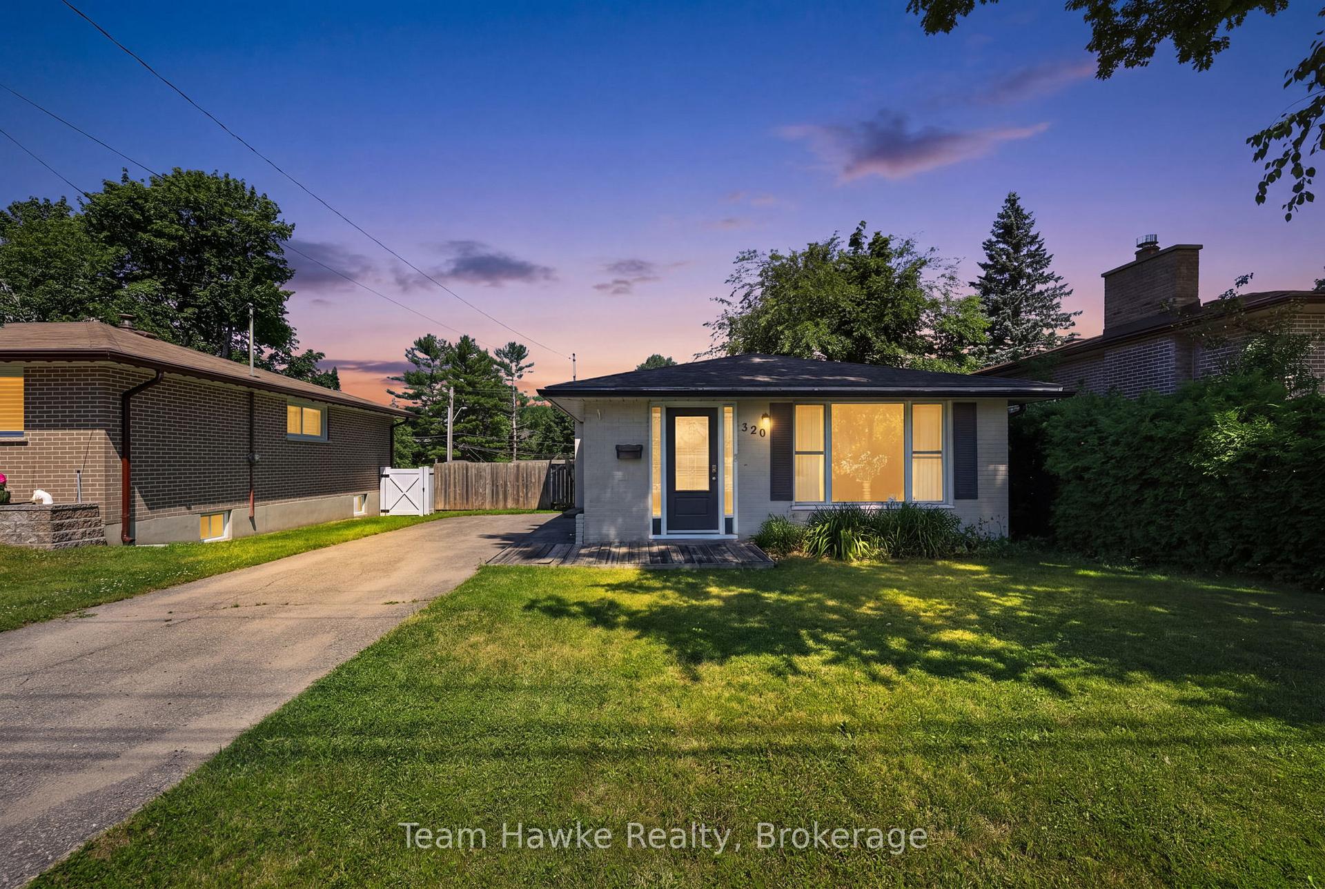 Photo of 320 Scott Street
