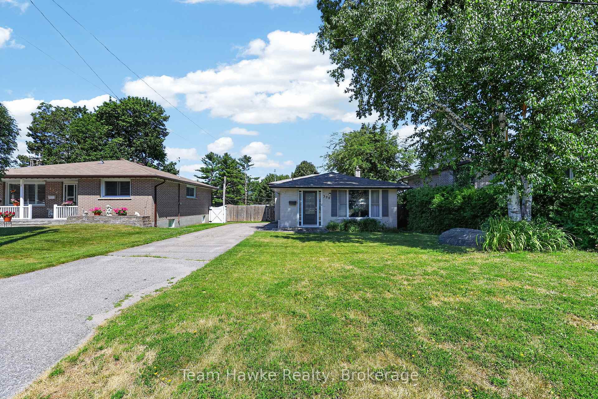 Photo 2 of 320 Scott Street, Midland — HOMEH