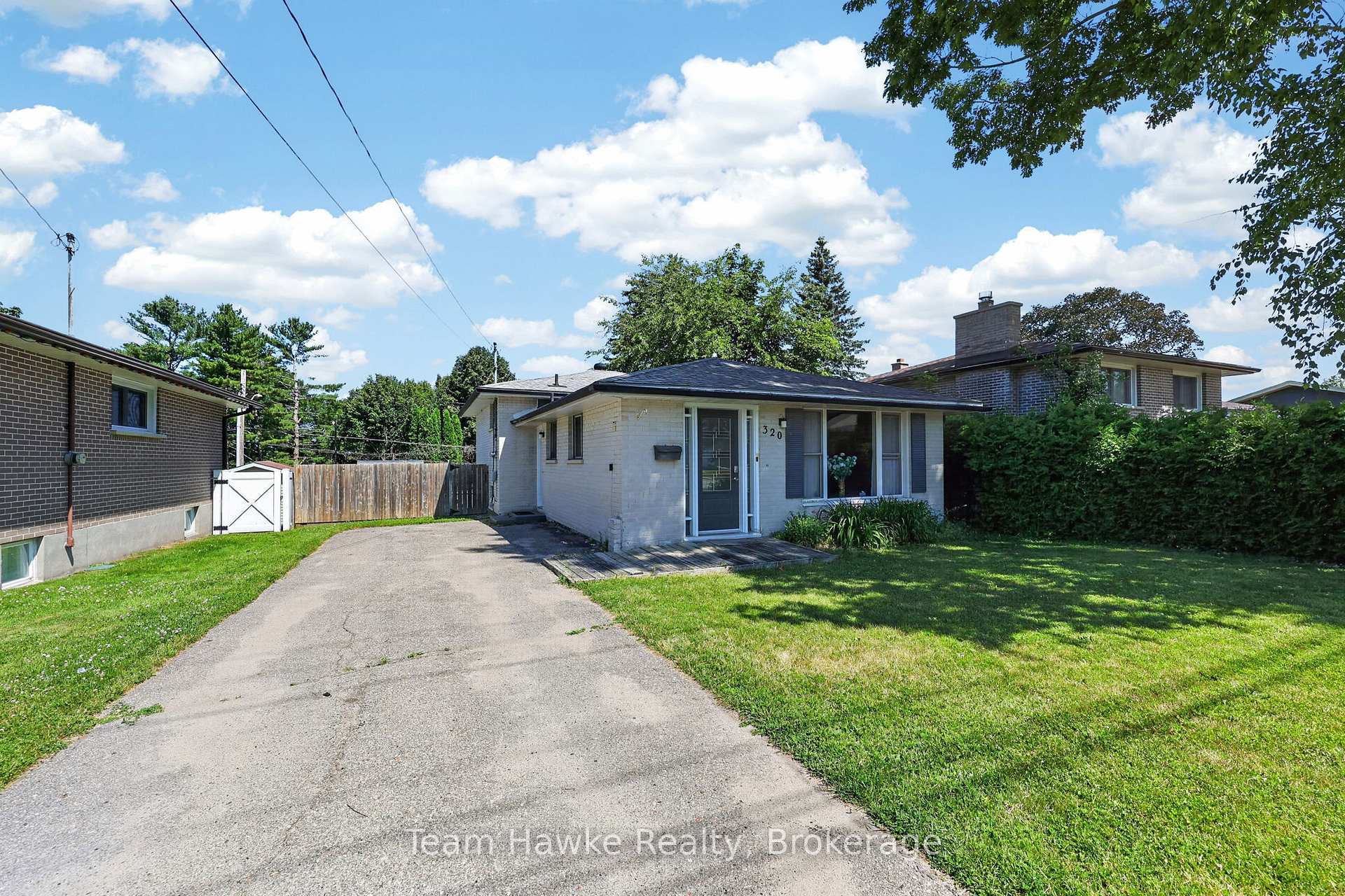 Photo 3 of 320 Scott Street, Midland — HOMEH