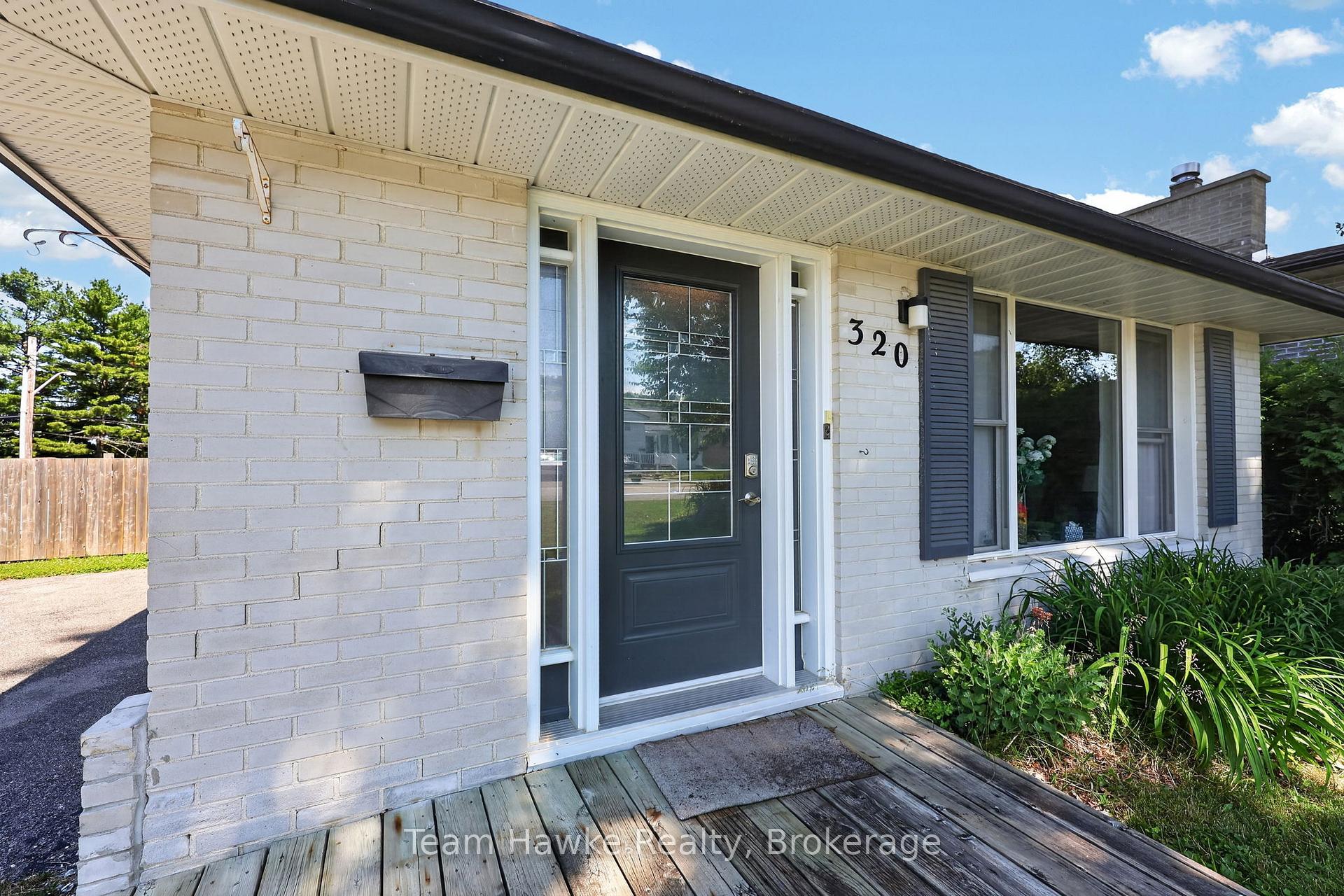 Photo 5 of 320 Scott Street, Midland — HOMEH
