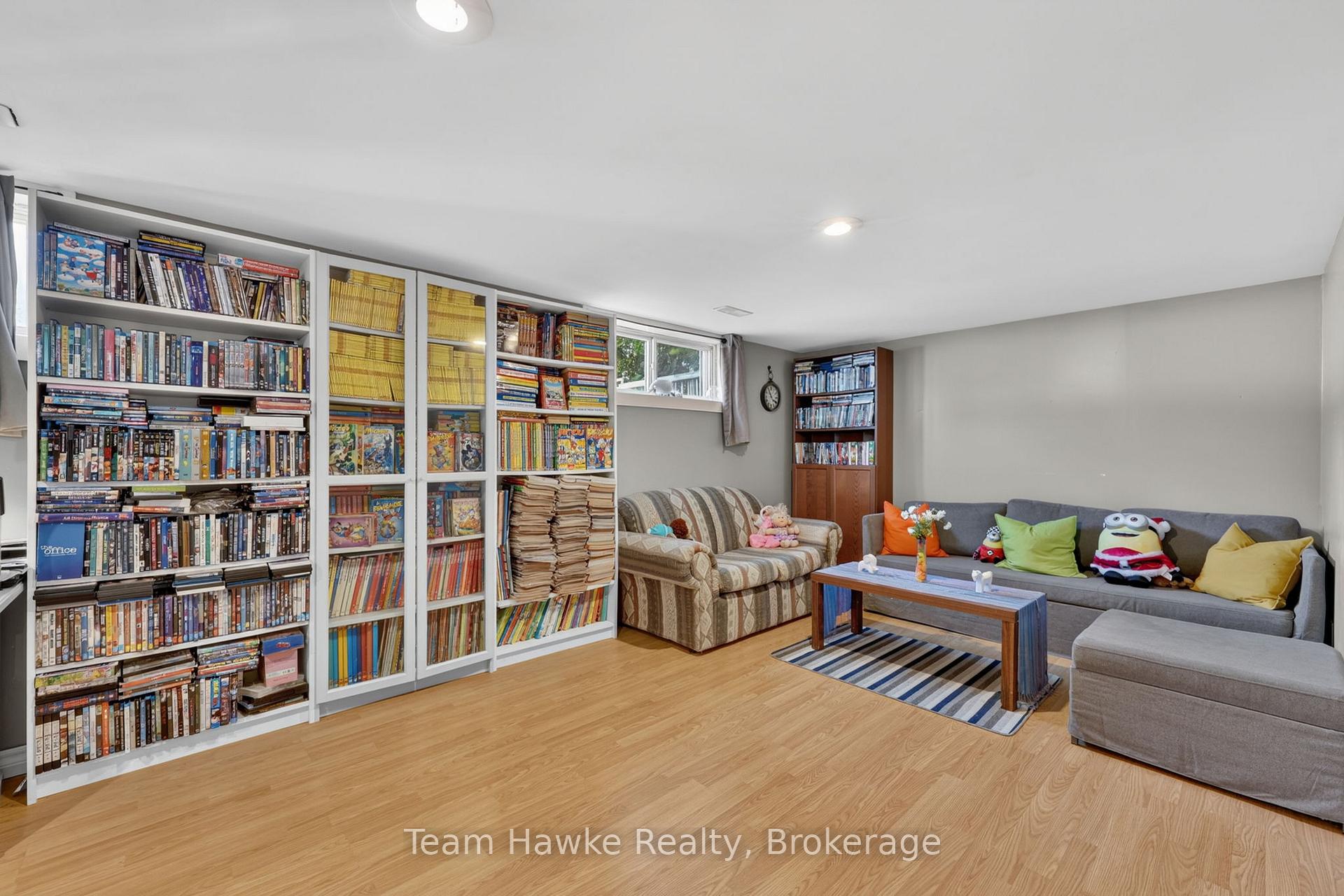 Photo 23 of 320 Scott Street, Midland — HOMEH