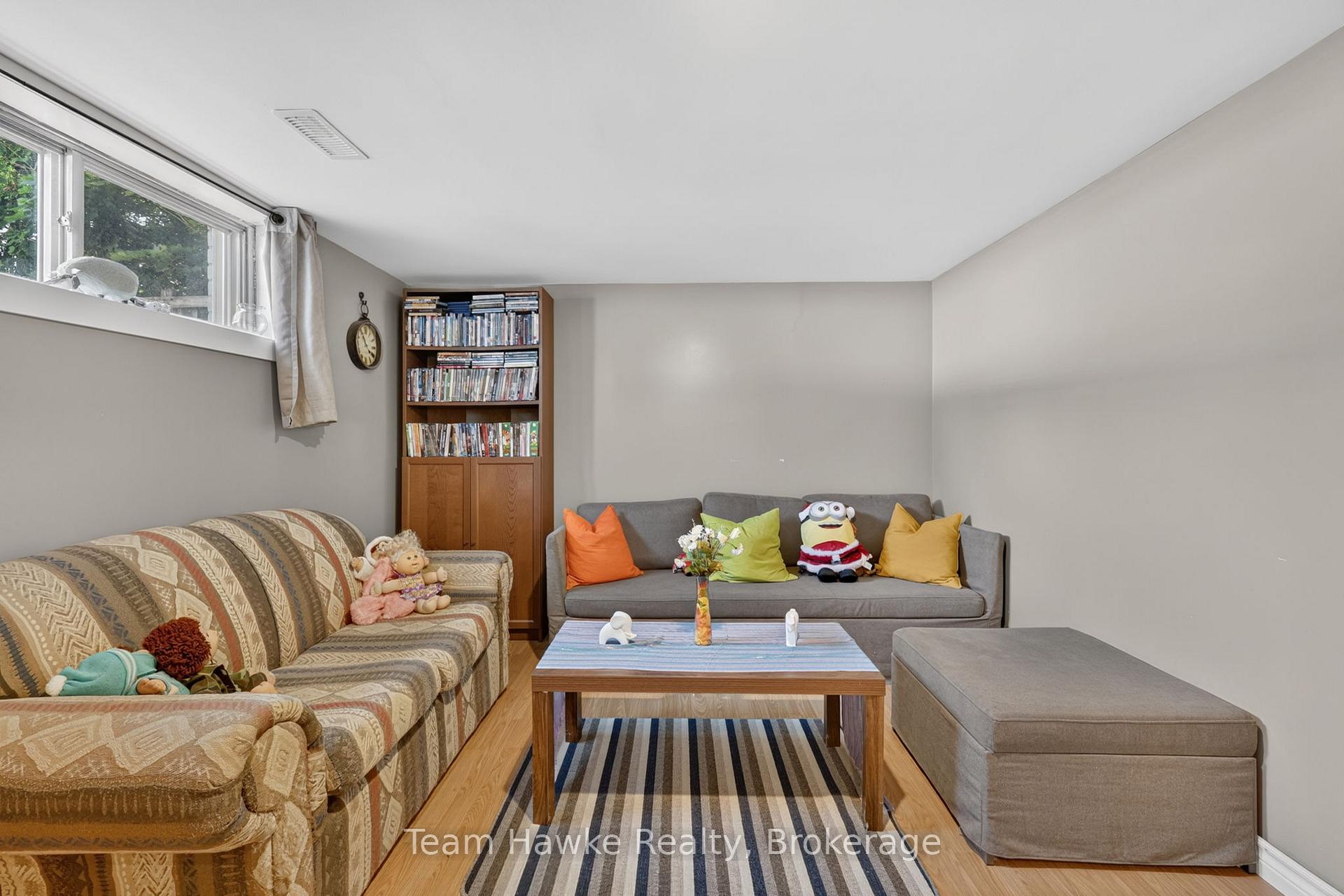 Photo 24 of 320 Scott Street, Midland — HOMEH