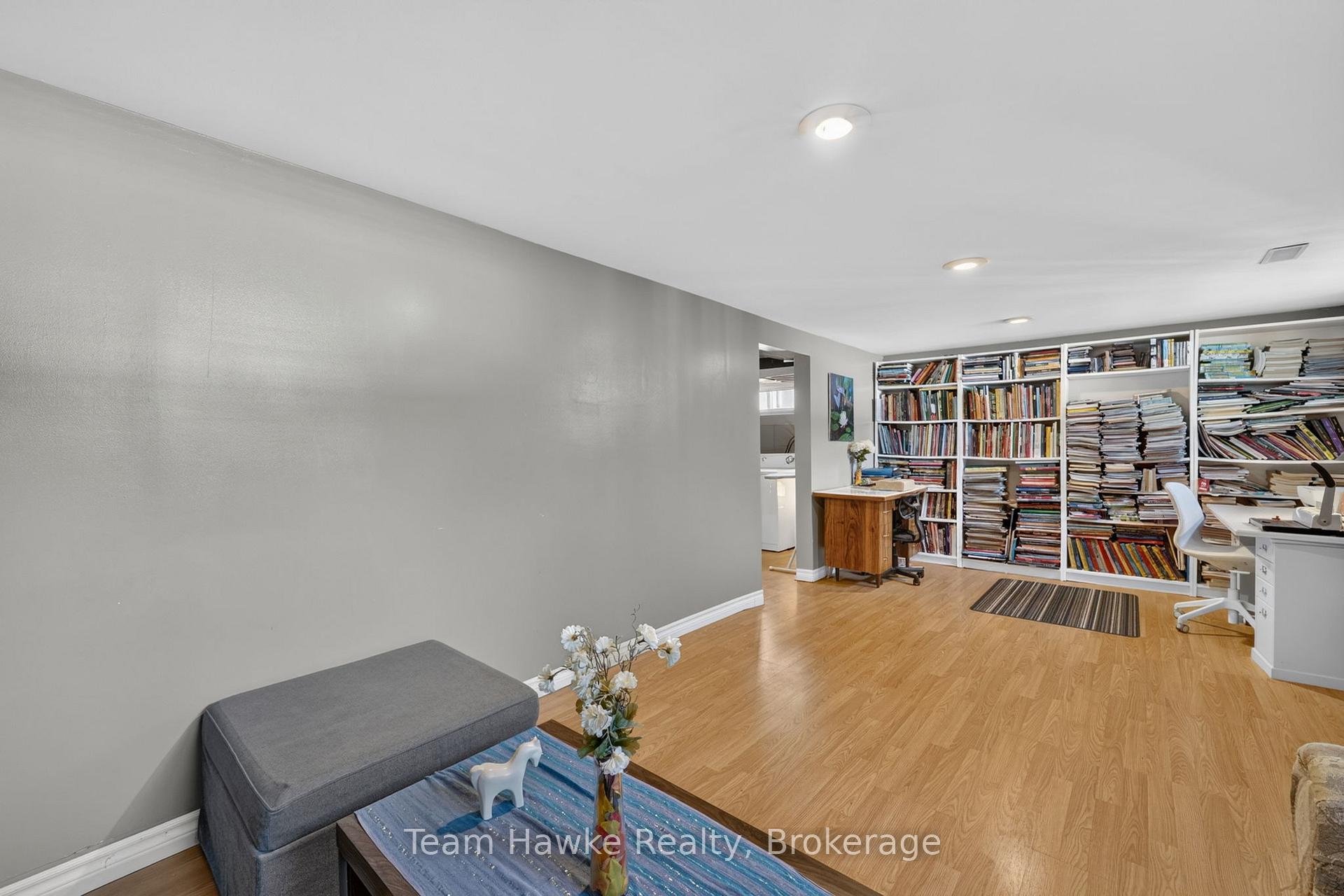 Photo 25 of 320 Scott Street, Midland — HOMEH