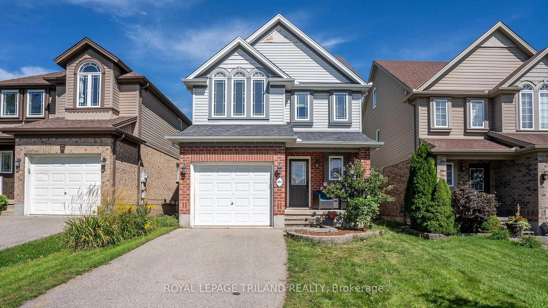 Photo of 994 Mapleridge Street