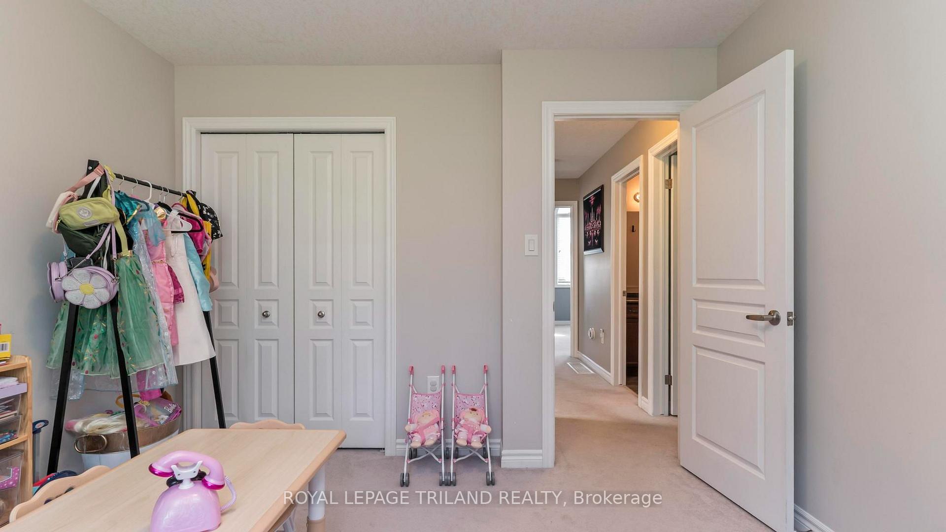 Photo 22 of 994 Mapleridge Street, London, North M — HOMEH