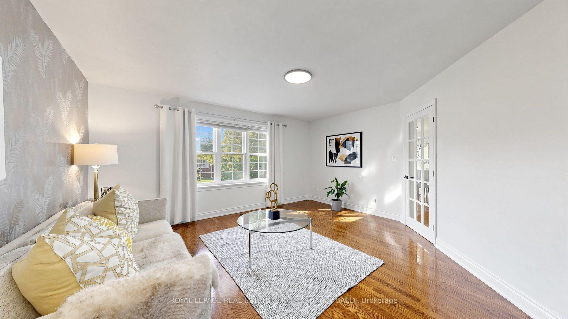 Photo 7 of 118 Anndale Drive, North York, Willowdale East — HOMEH