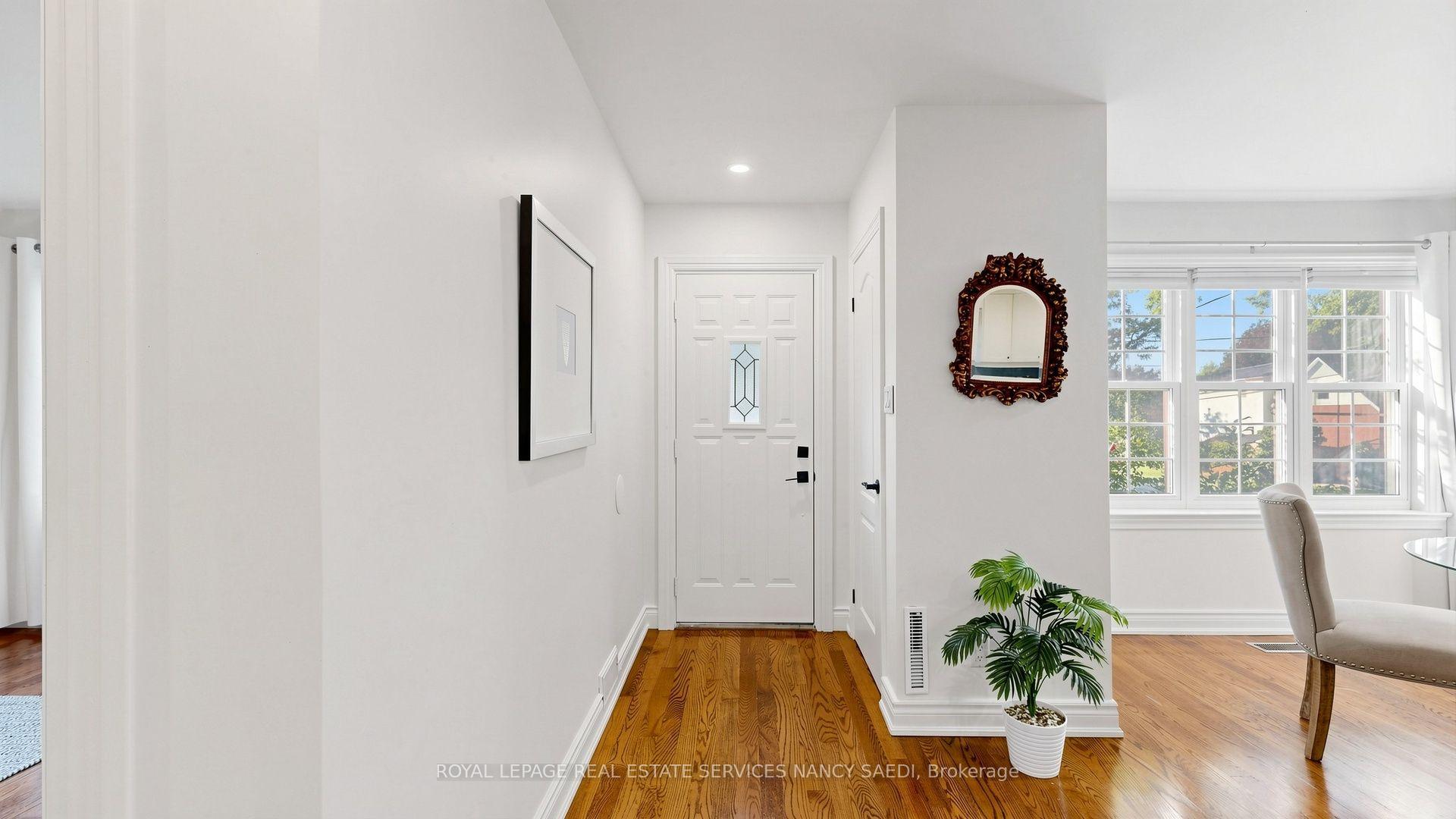 Photo 23 of 118 Anndale Drive, North York, Willowdale East — HOMEH