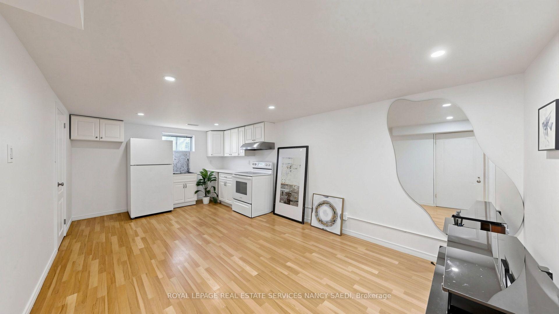 Photo 43 of 118 Anndale Drive, North York, Willowdale East — HOMEH