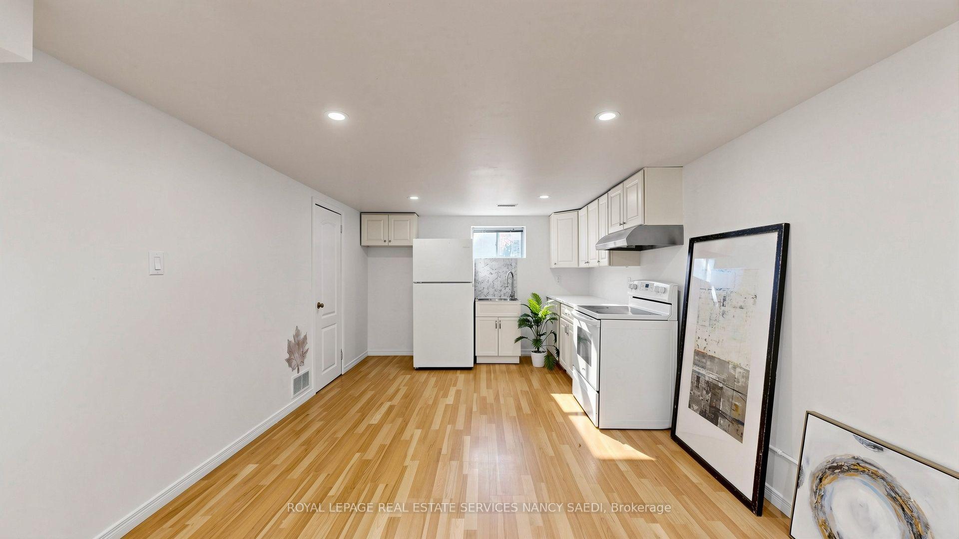 Photo 44 of 118 Anndale Drive, North York, Willowdale East — HOMEH