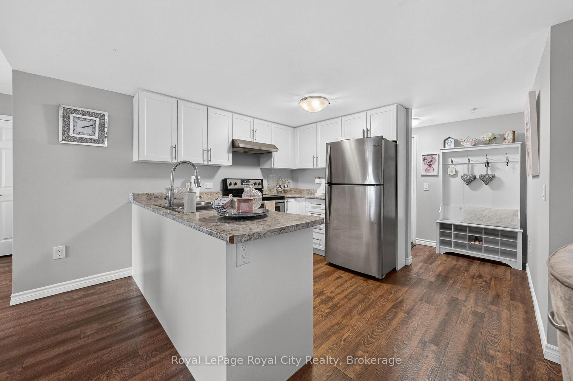 Photo 9 of Unit 305, 7 Kay Crescent, Guelph, Pineridge/Westminster Woods — HOMEH