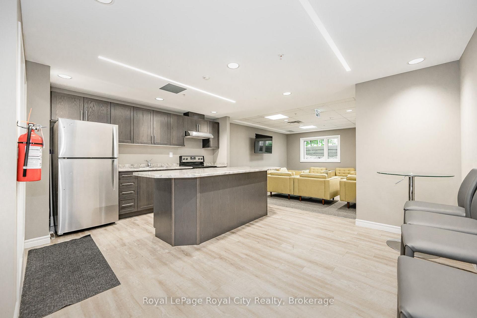 Photo 32 of Unit 305, 7 Kay Crescent, Guelph, Pineridge/Westminster Woods — HOMEH