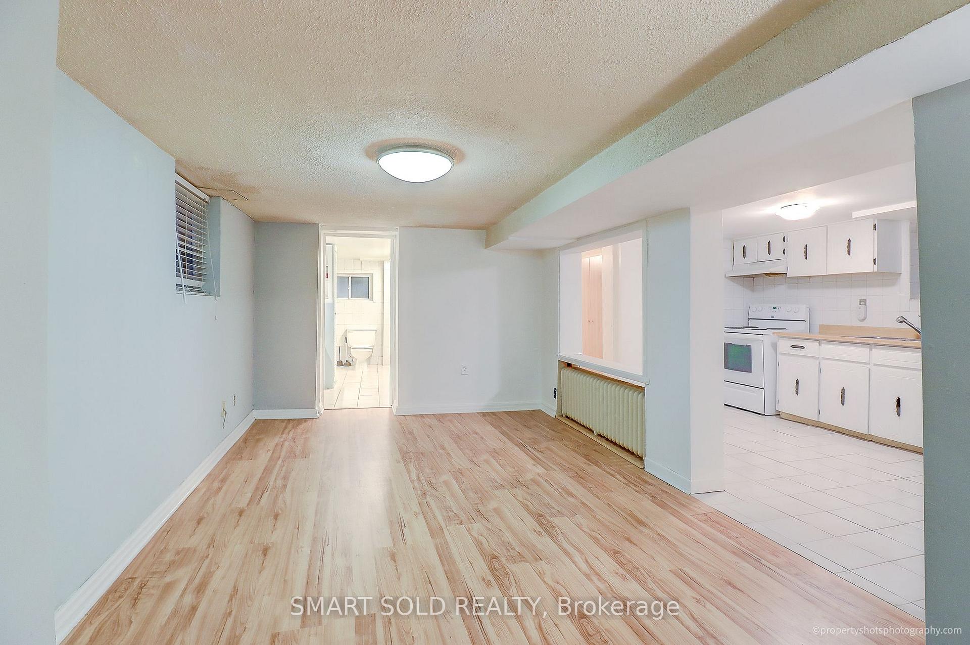 Photo 4 of Unit Lower B, 720 Coxwell Avenue, Toronto, Danforth — HOMEH