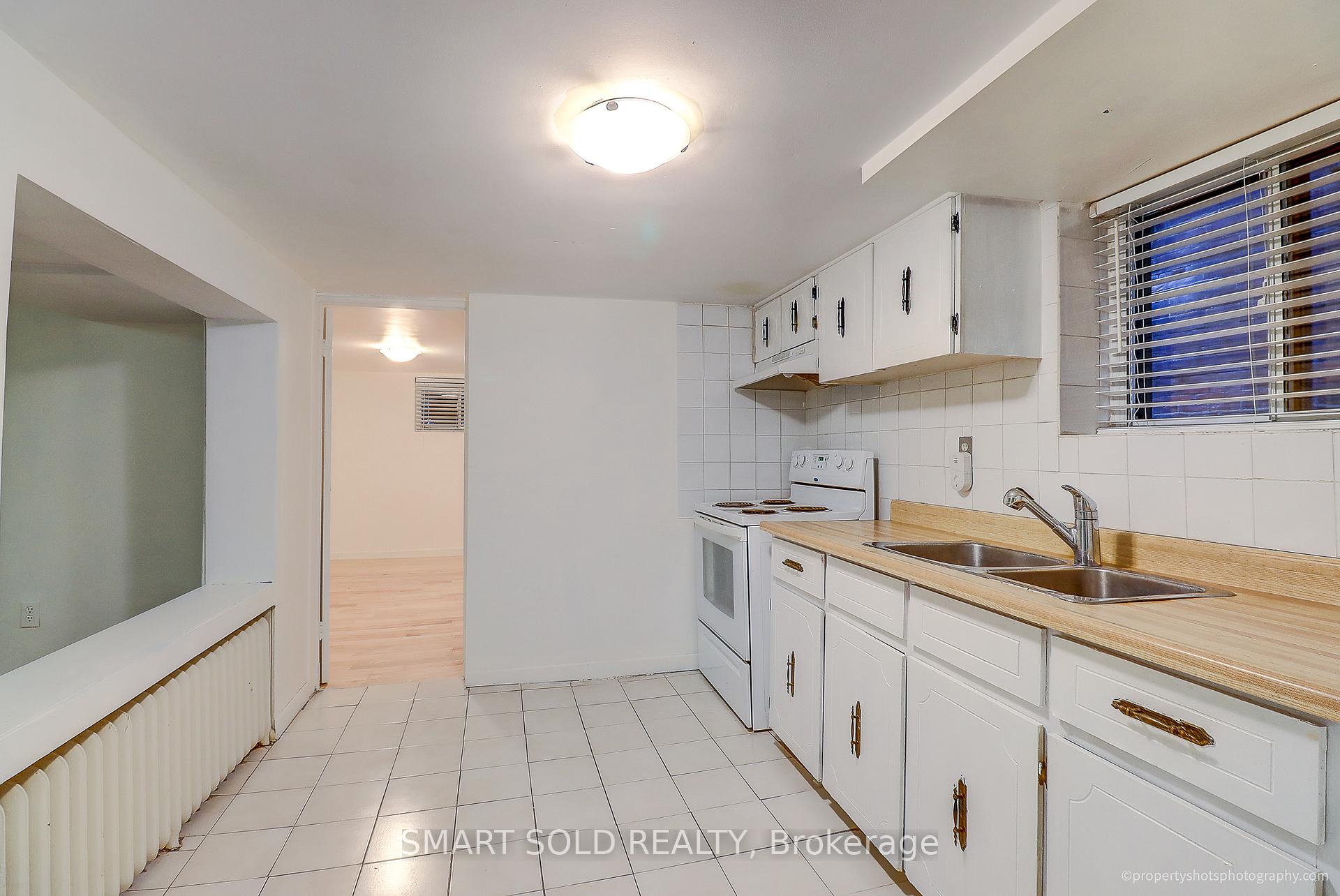 Photo 9 of Unit Lower B, 720 Coxwell Avenue, Toronto, Danforth — HOMEH