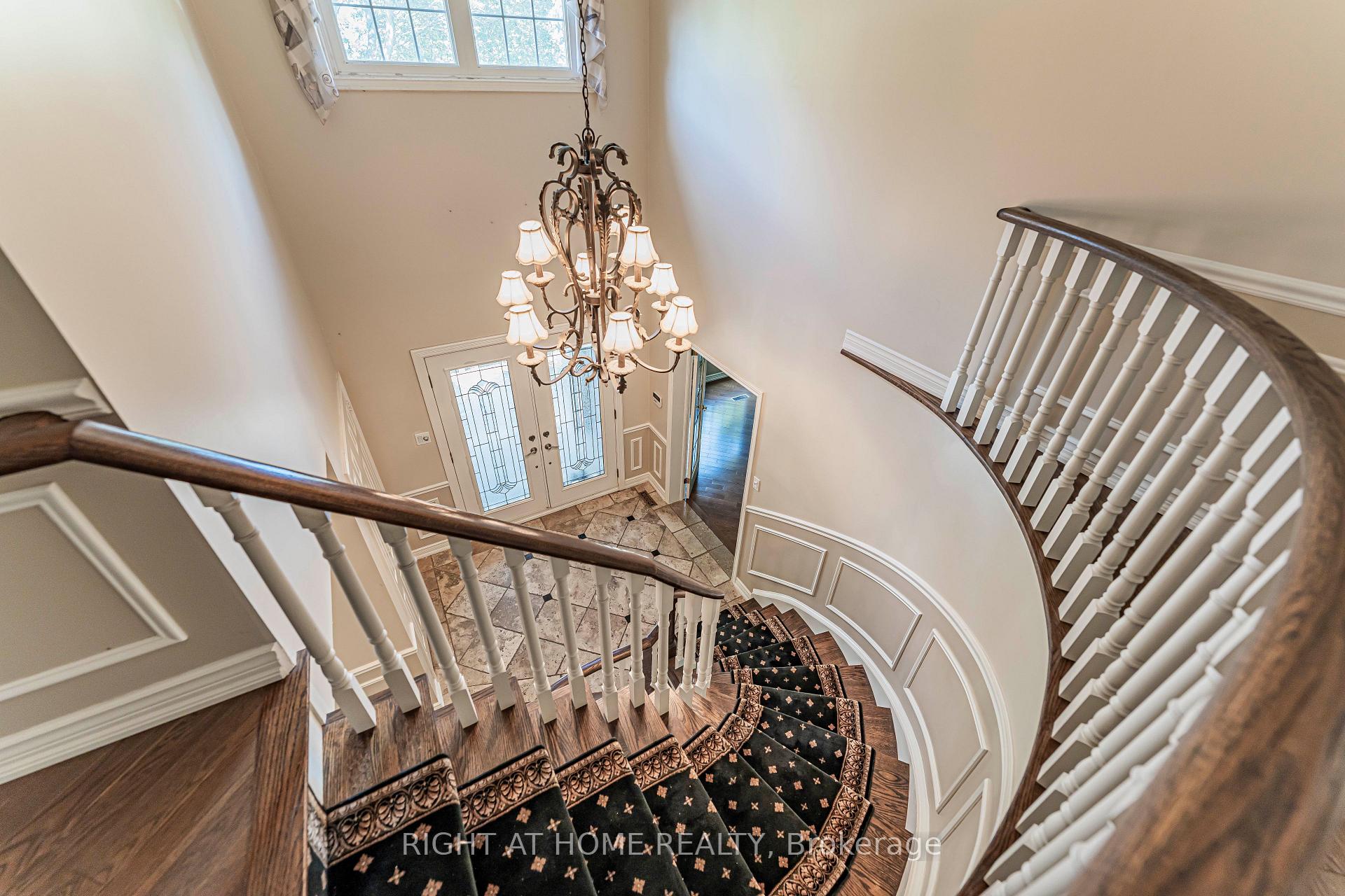 Photo 3 of 1746 The Loft, Mississauga, Erin Mills — HOMEH