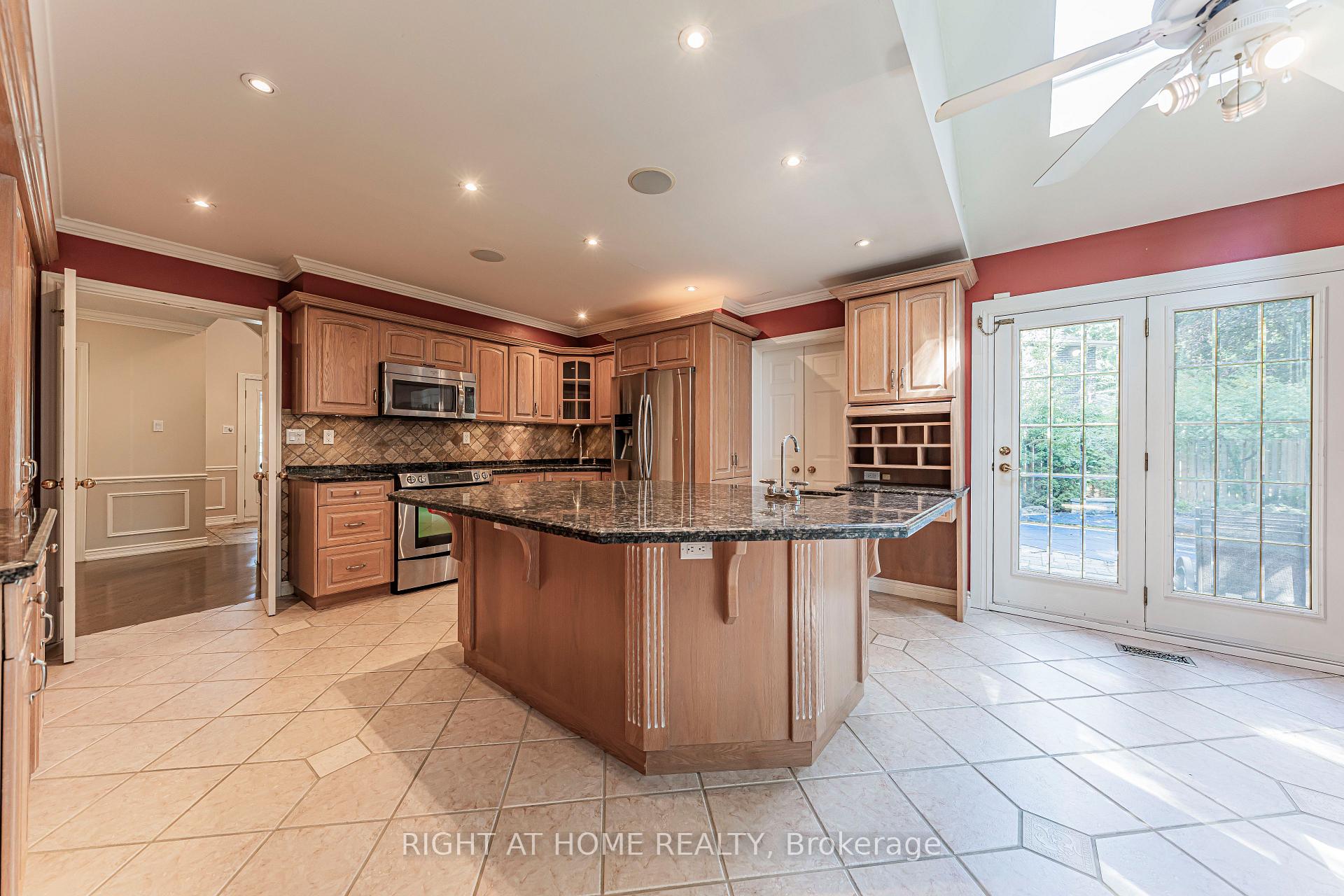 Photo 7 of 1746 The Loft, Mississauga, Erin Mills — HOMEH