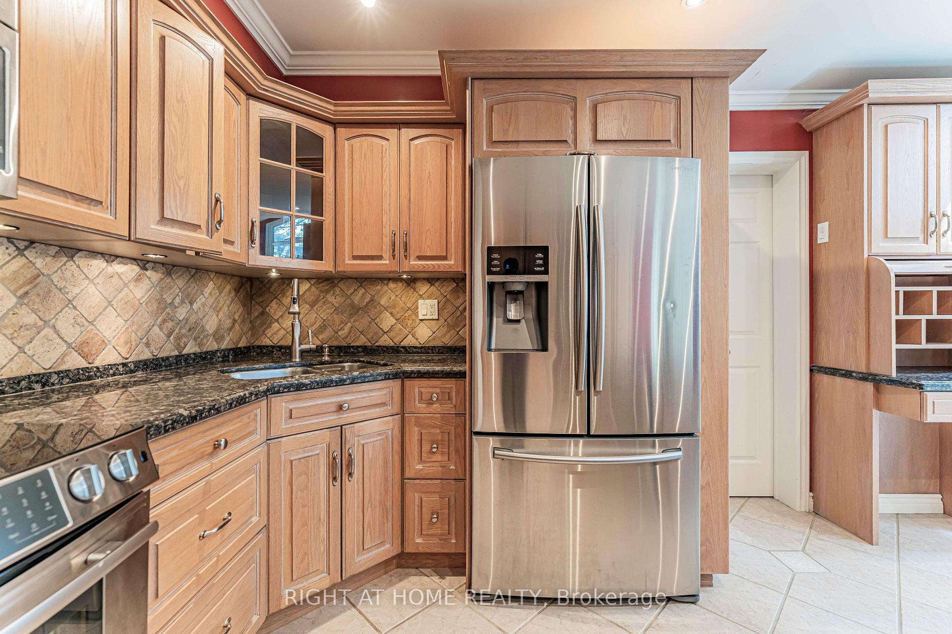 Photo 8 of 1746 The Loft, Mississauga, Erin Mills — HOMEH