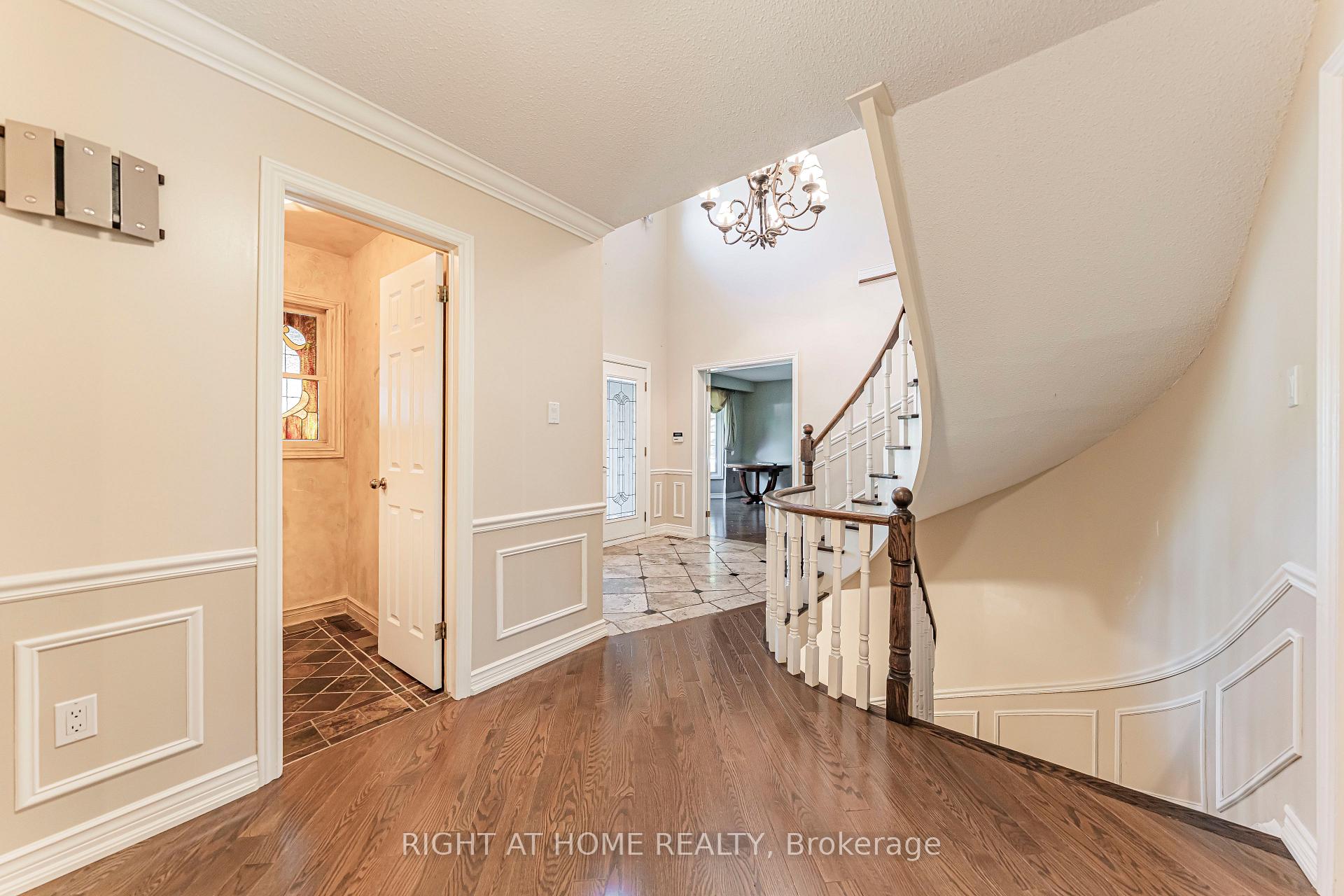 Photo 11 of 1746 The Loft, Mississauga, Erin Mills — HOMEH