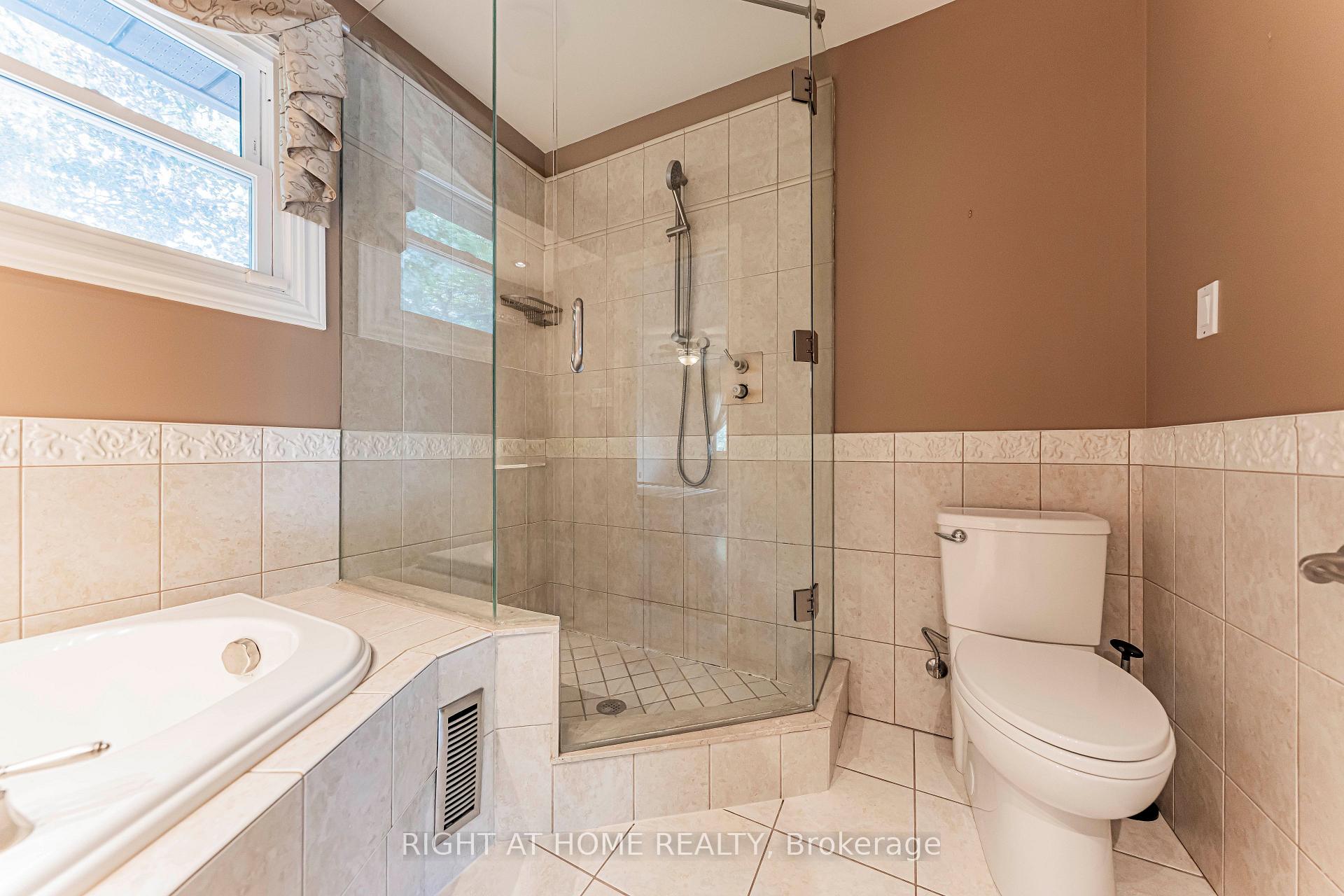 Photo 15 of 1746 The Loft, Mississauga, Erin Mills — HOMEH