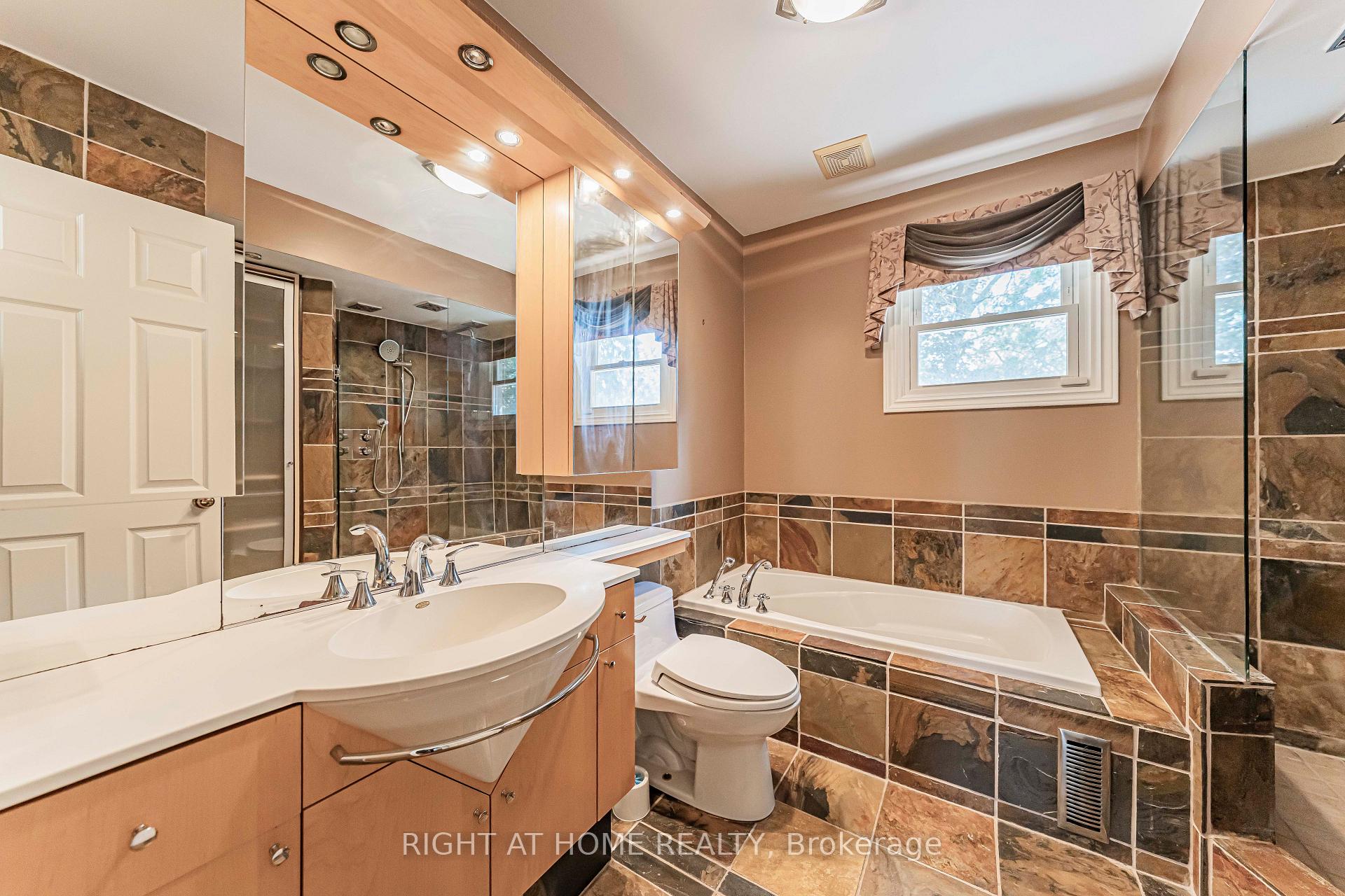 Photo 20 of 1746 The Loft, Mississauga, Erin Mills — HOMEH