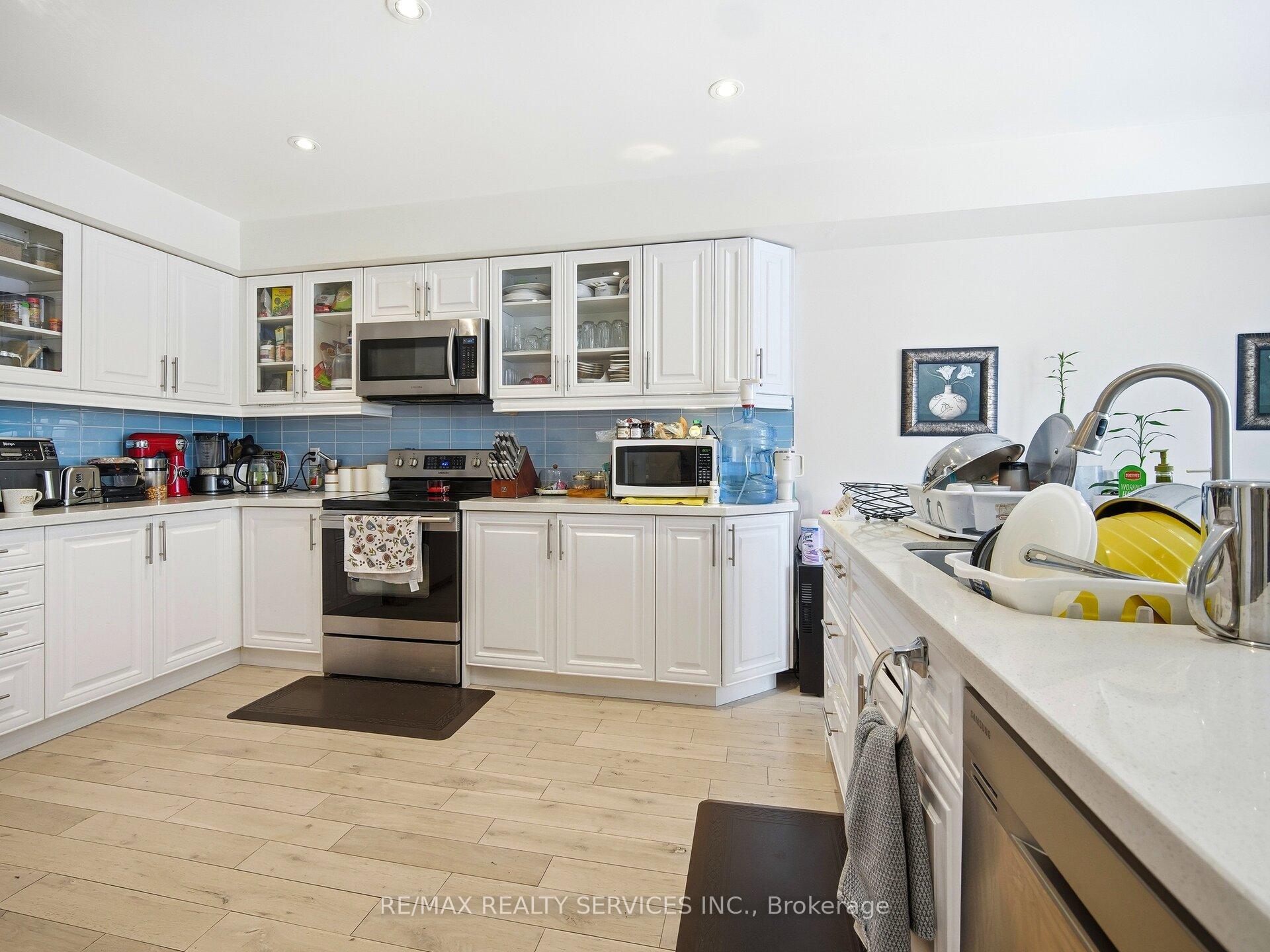 Photo 27 of 33 Sewells Lane, Brampton, Fletcher's Meadow — HOMEH