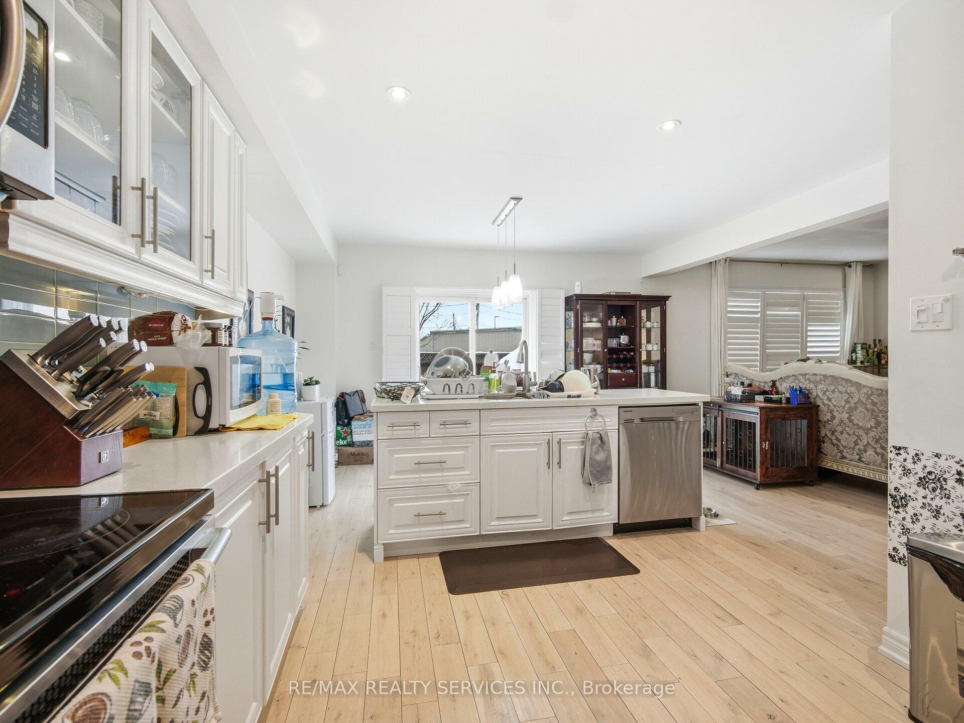 Photo 33 of 33 Sewells Lane, Brampton, Fletcher's Meadow — HOMEH
