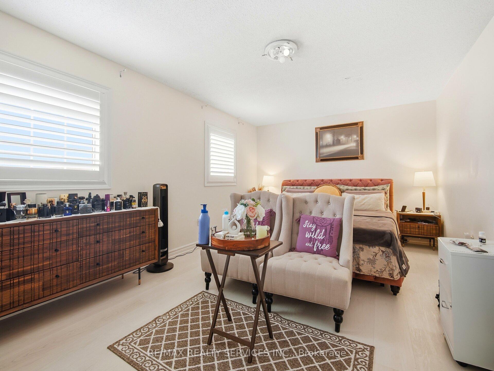 Photo 53 of 33 Sewells Lane, Brampton, Fletcher's Meadow — HOMEH