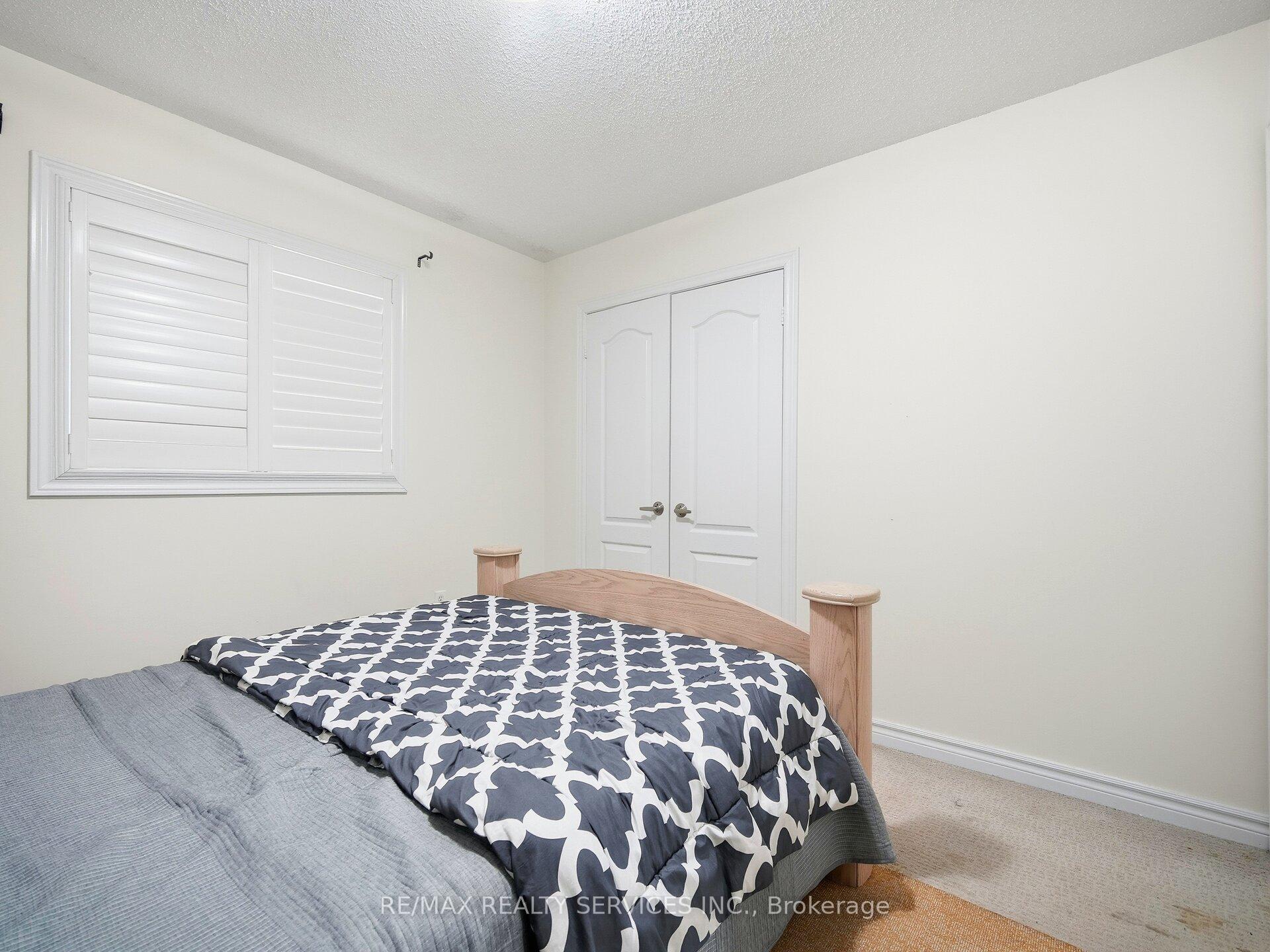 Photo 73 of 33 Sewells Lane, Brampton, Fletcher's Meadow — HOMEH