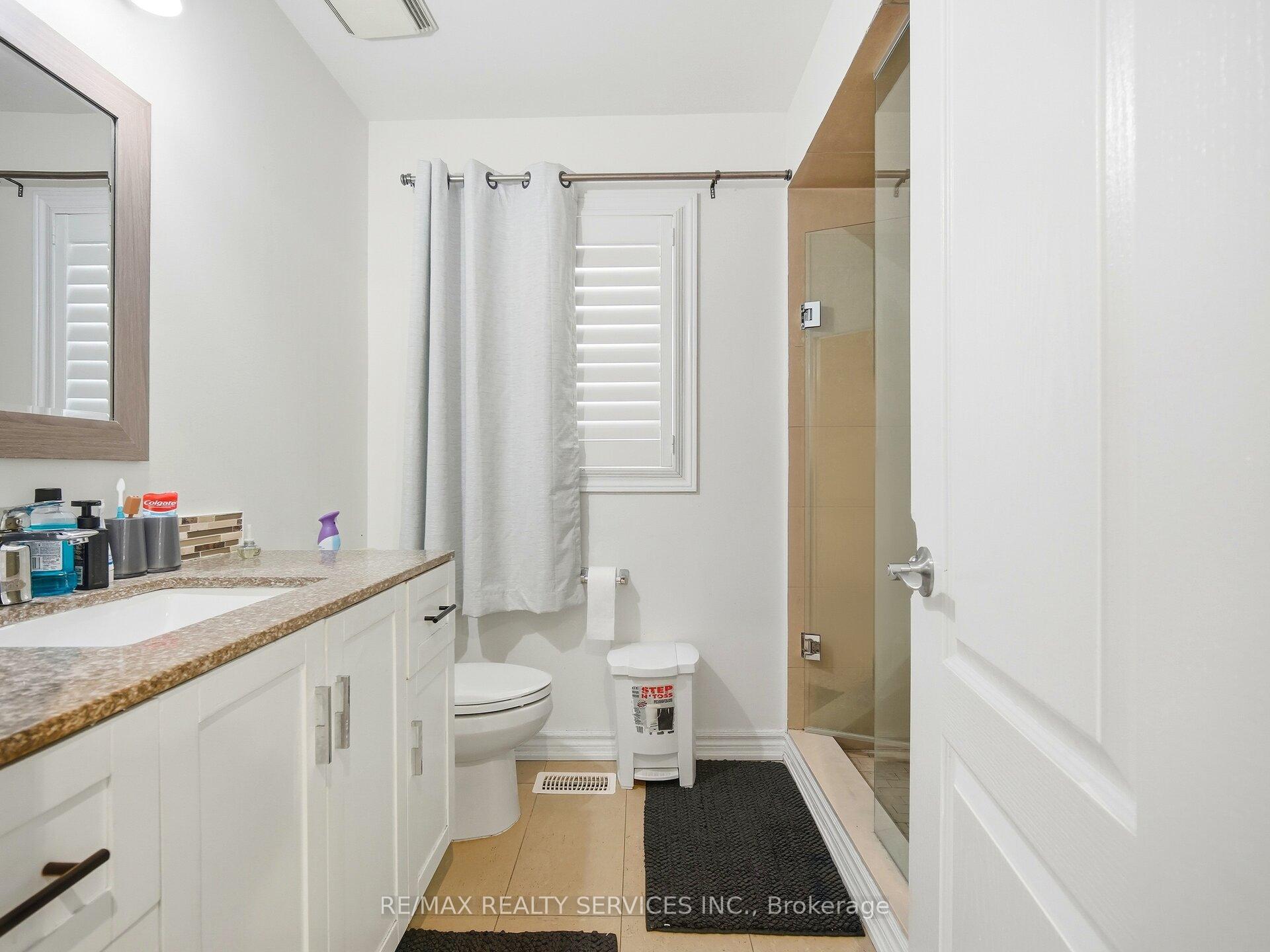 Photo 77 of 33 Sewells Lane, Brampton, Fletcher's Meadow — HOMEH