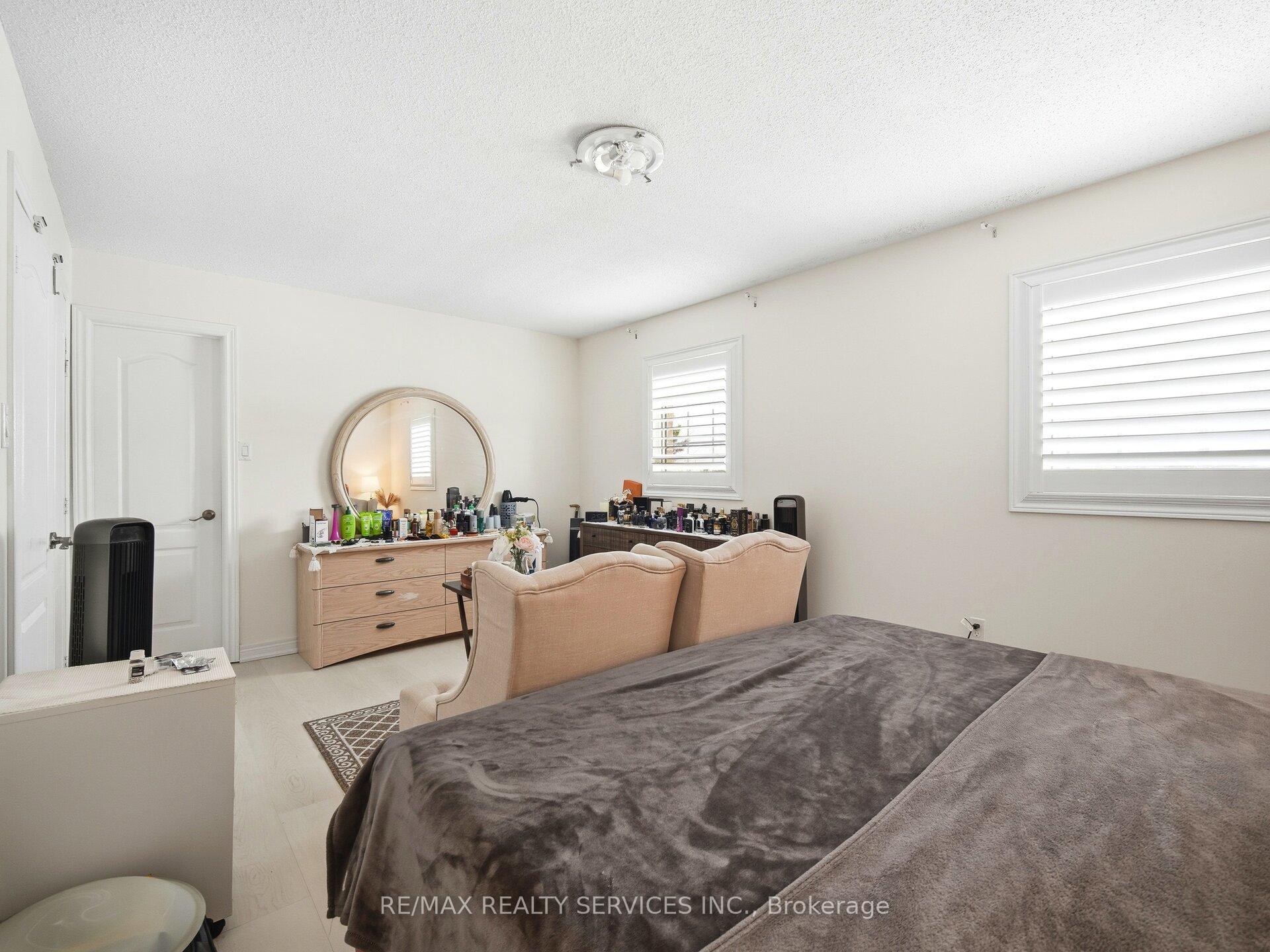 Photo 79 of 33 Sewells Lane, Brampton, Fletcher's Meadow — HOMEH