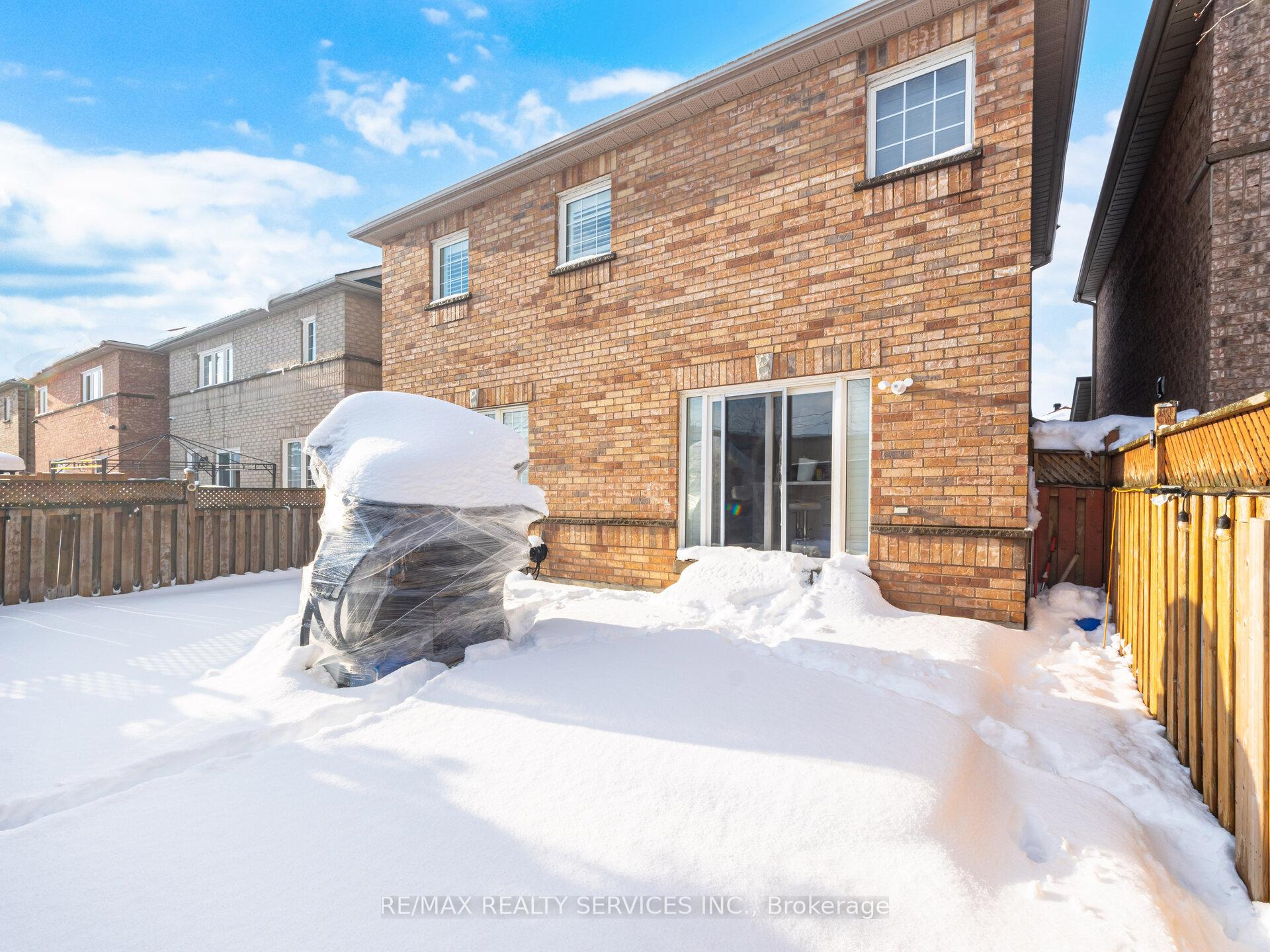 Photo 87 of 33 Sewells Lane, Brampton, Fletcher's Meadow — HOMEH
