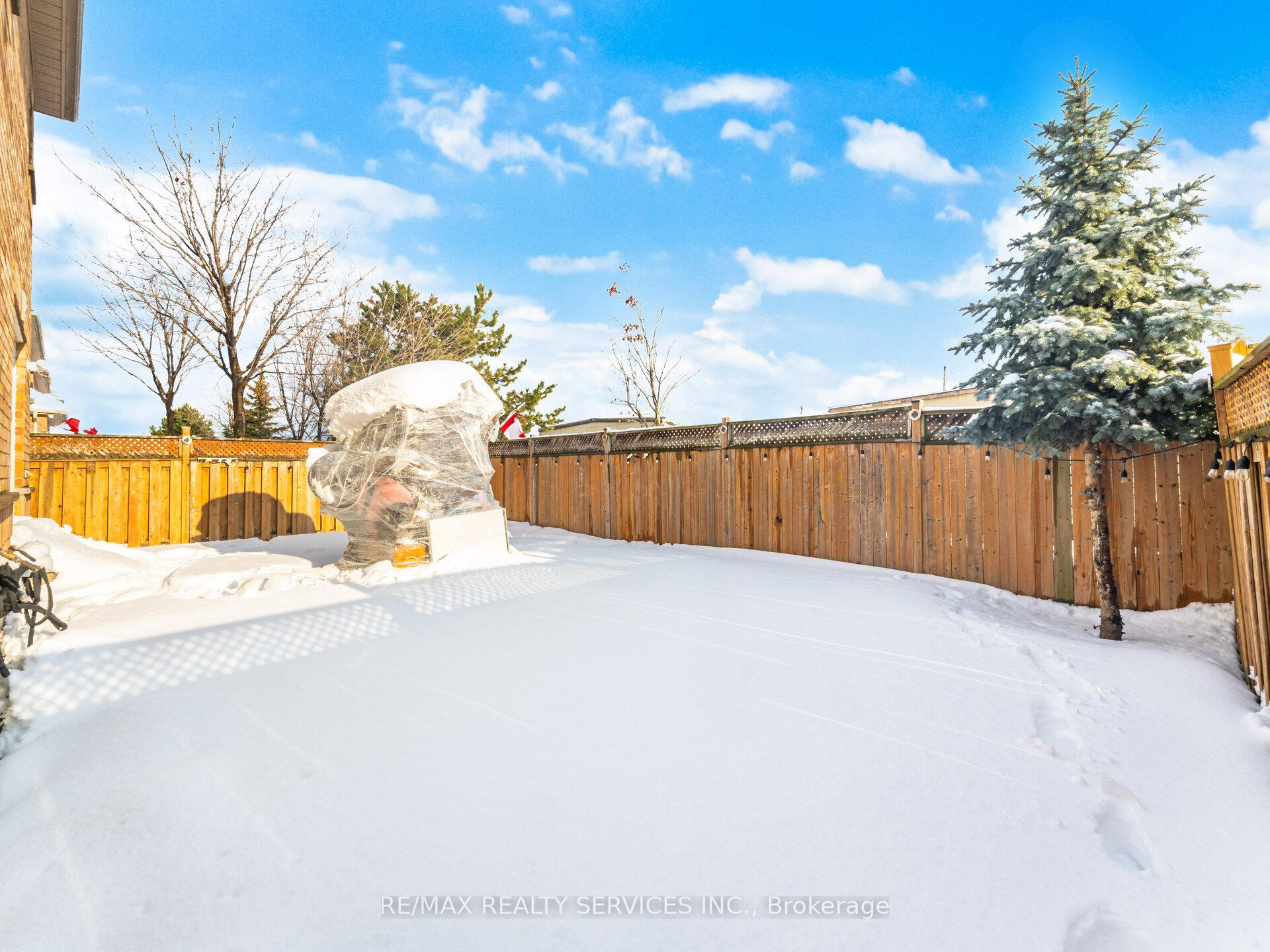 Photo 91 of 33 Sewells Lane, Brampton, Fletcher's Meadow — HOMEH