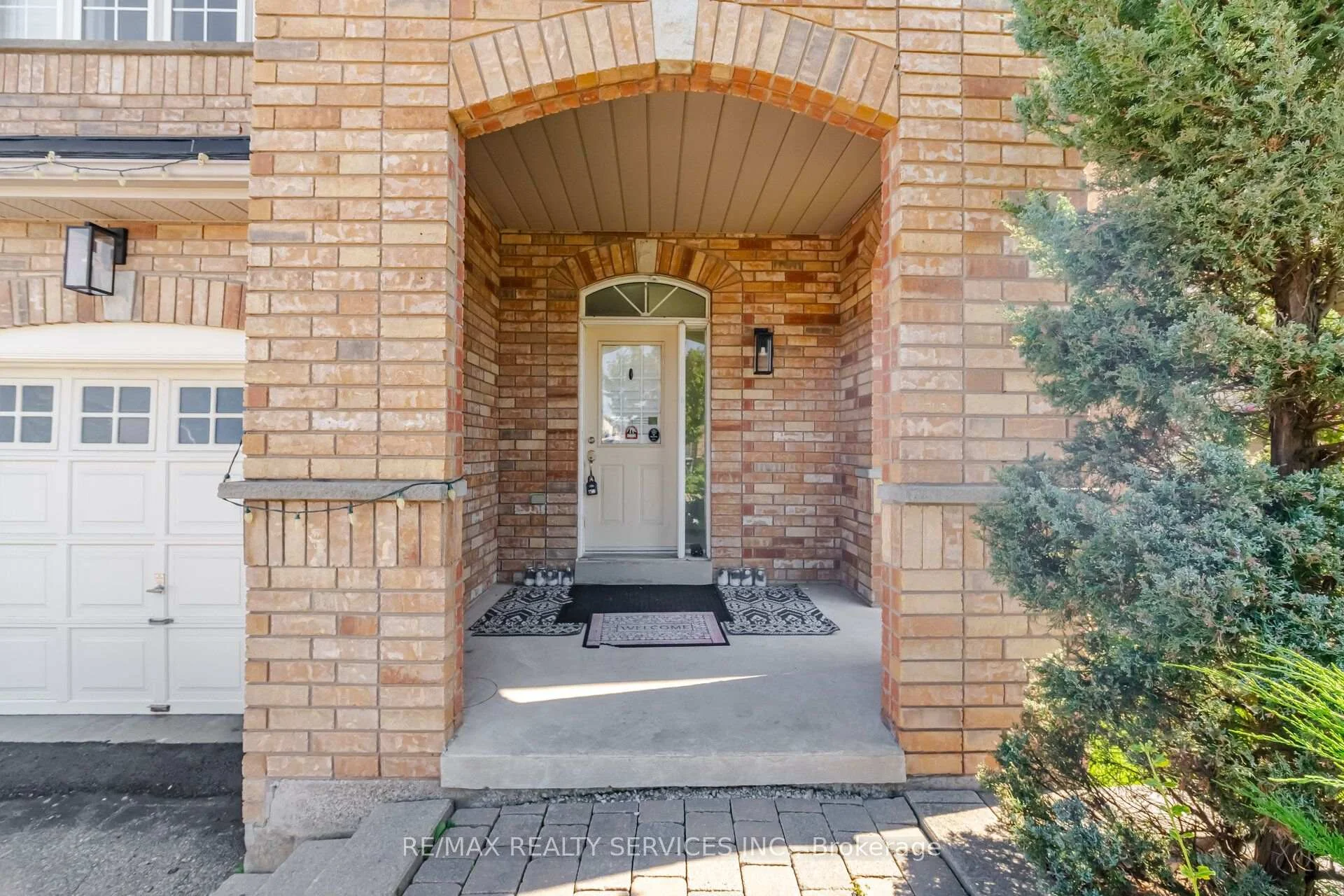 Photo 8 of 33 Sewells Lane, Brampton, Fletcher's Meadow — HOMEH