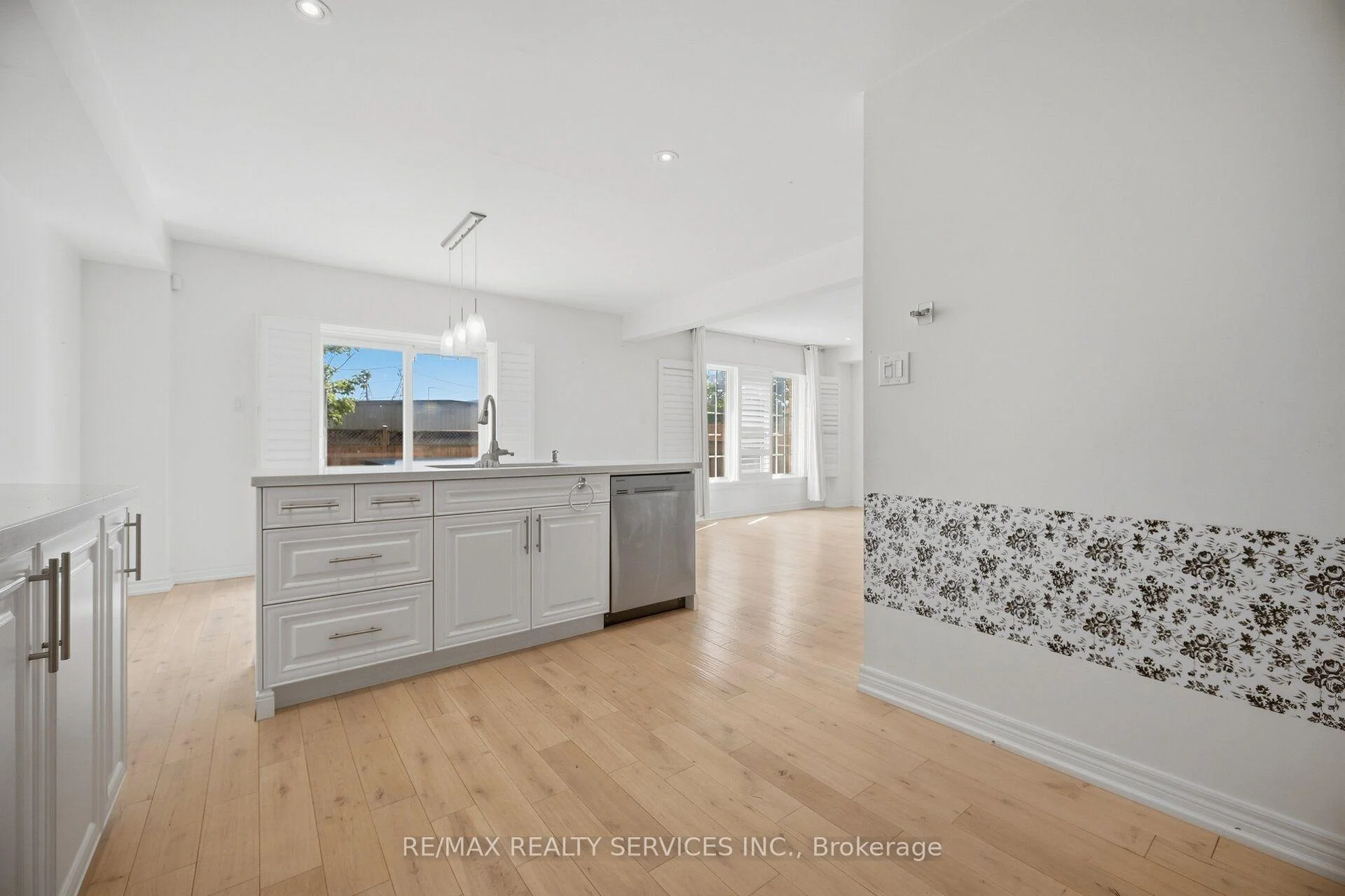 Photo 38 of 33 Sewells Lane, Brampton, Fletcher's Meadow — HOMEH