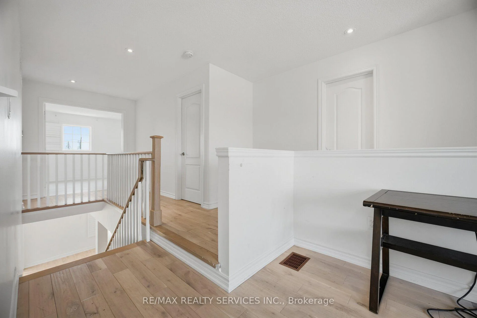 Photo 46 of 33 Sewells Lane, Brampton, Fletcher's Meadow — HOMEH