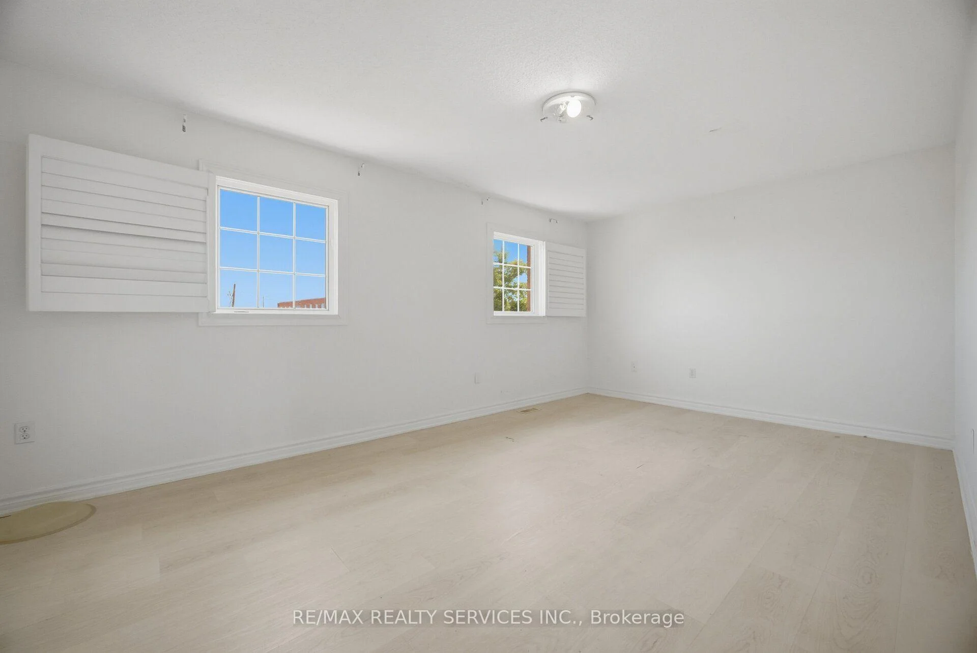 Photo 54 of 33 Sewells Lane, Brampton, Fletcher's Meadow — HOMEH