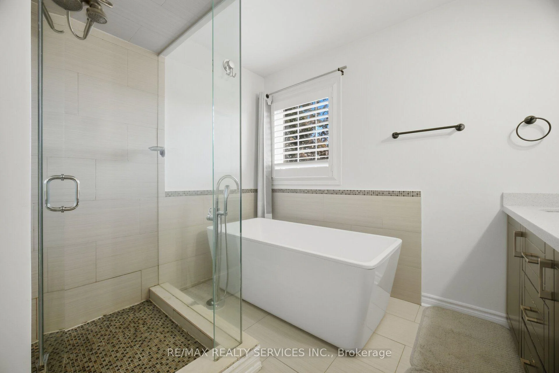 Photo 64 of 33 Sewells Lane, Brampton, Fletcher's Meadow — HOMEH