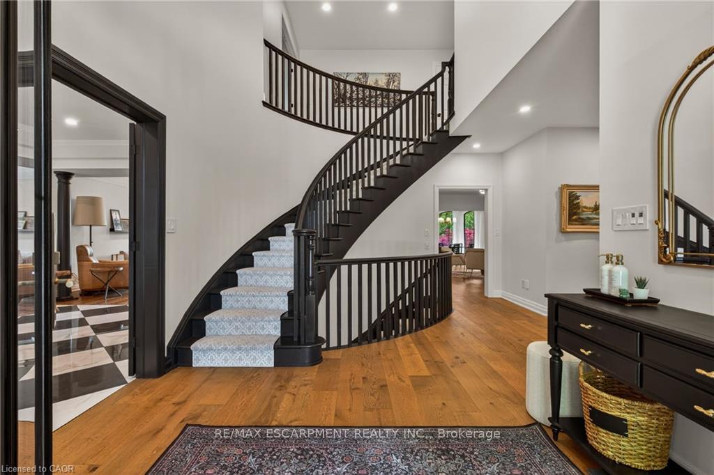 Photo 5 of 120 Jerome Park Drive, Hamilton, Dundas — HOMEH