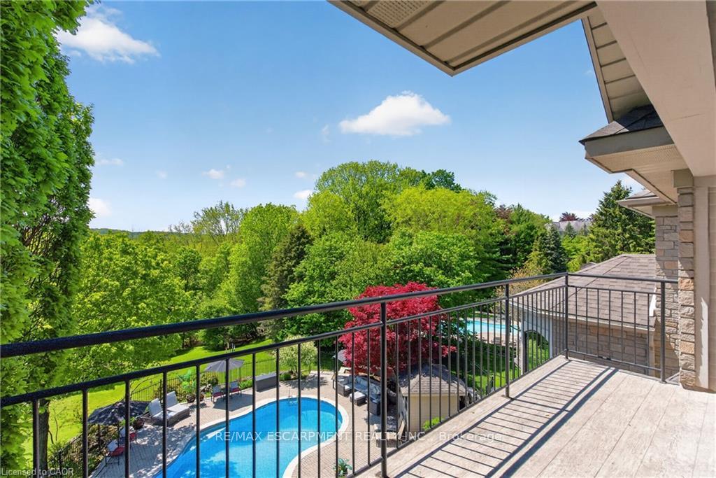 Photo 30 of 120 Jerome Park Drive, Hamilton, Dundas — HOMEH