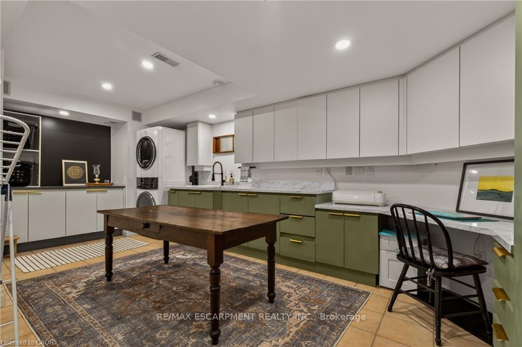 Photo 37 of 120 Jerome Park Drive, Hamilton, Dundas — HOMEH