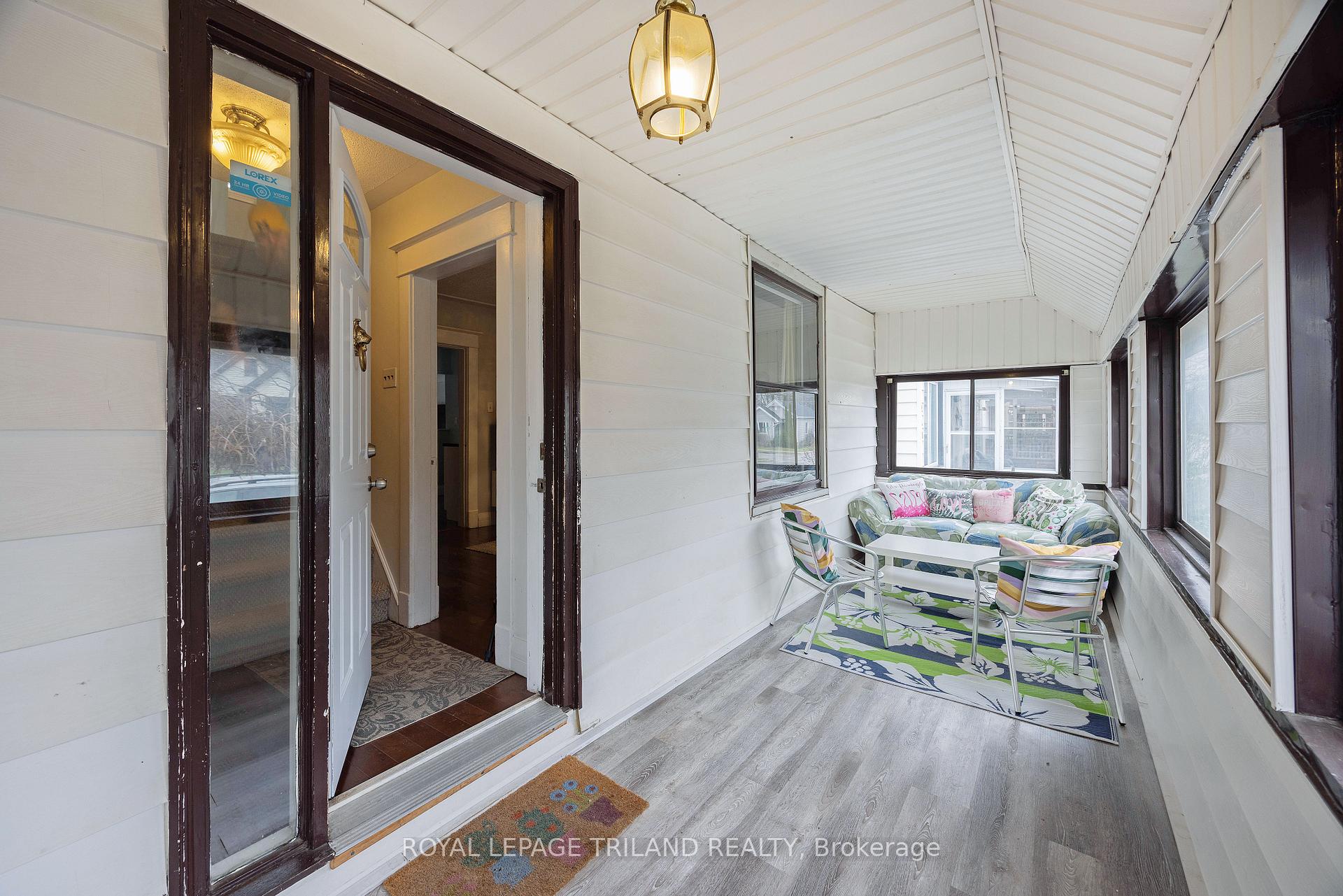 Photo 5 of 208 Edward Street, London, South F — HOMEH