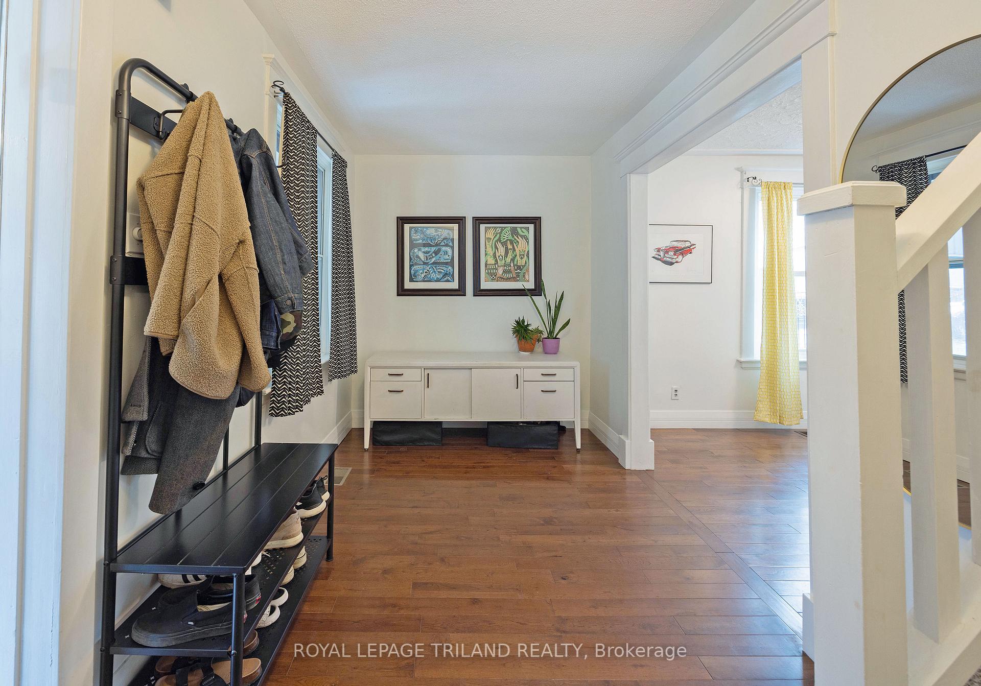 Photo 7 of 208 Edward Street, London, South F — HOMEH