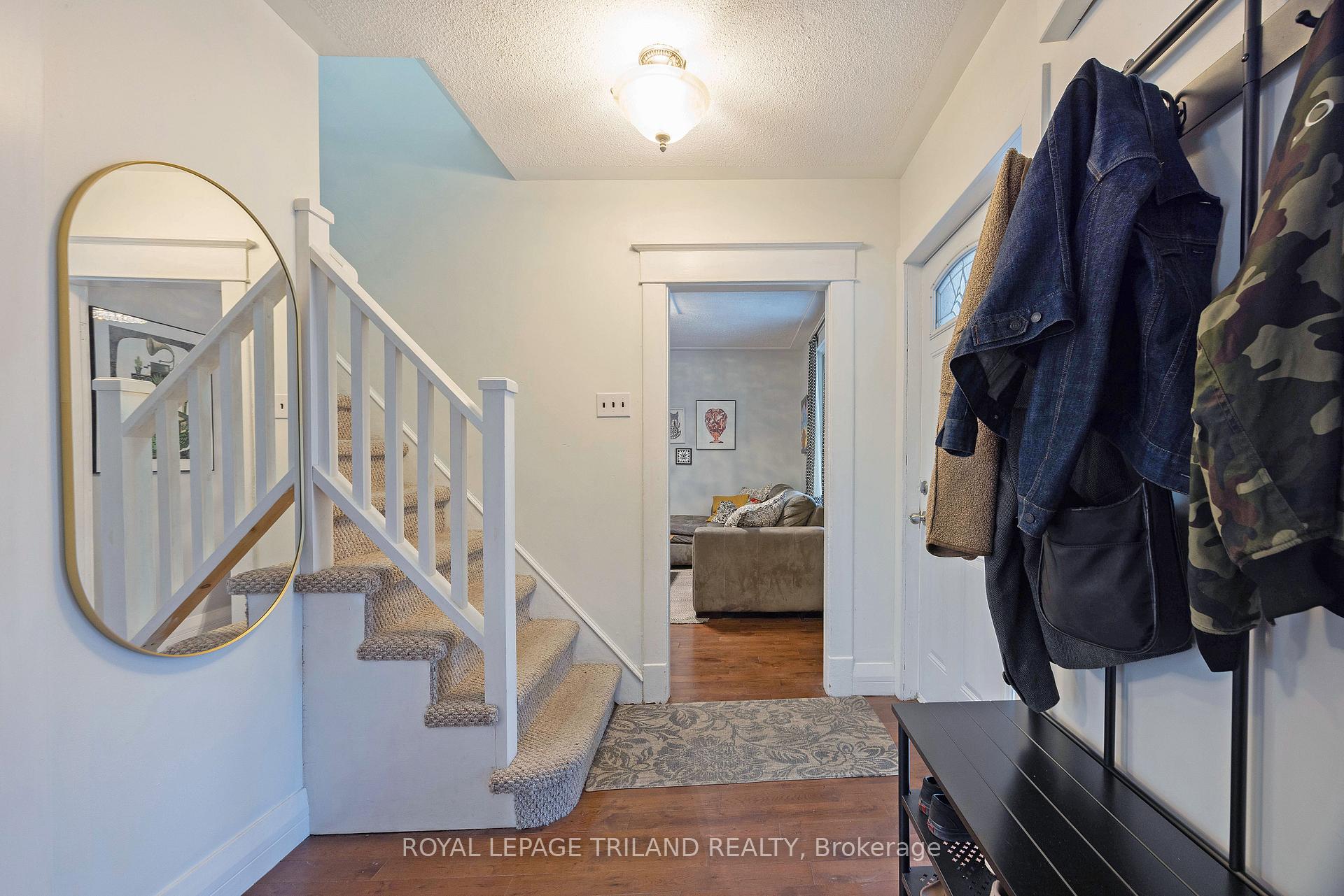 Photo 8 of 208 Edward Street, London, South F — HOMEH