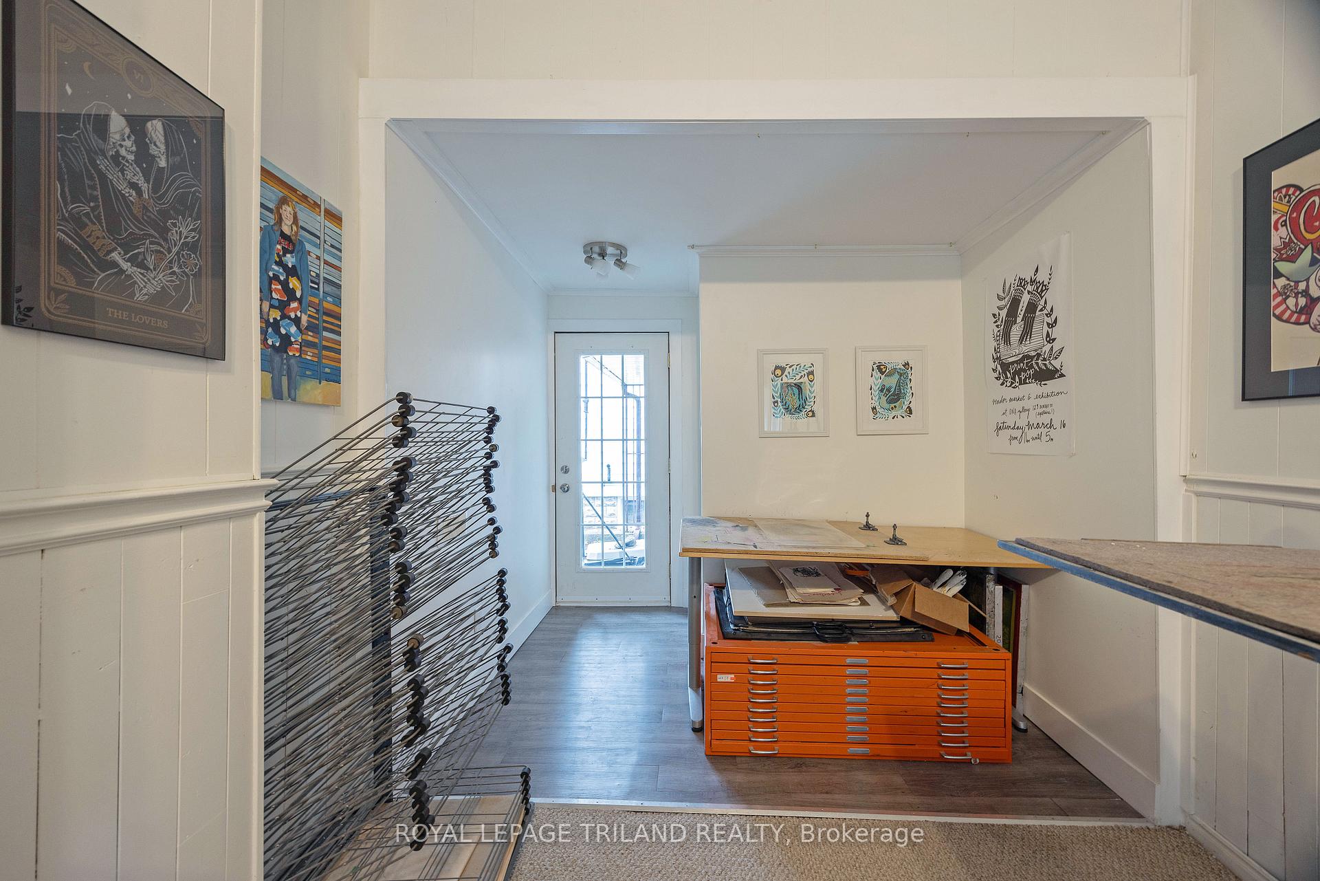 Photo 19 of 208 Edward Street, London, South F — HOMEH