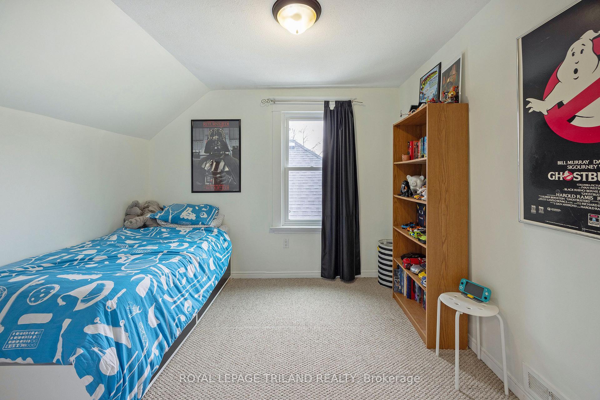 Photo 23 of 208 Edward Street, London, South F — HOMEH