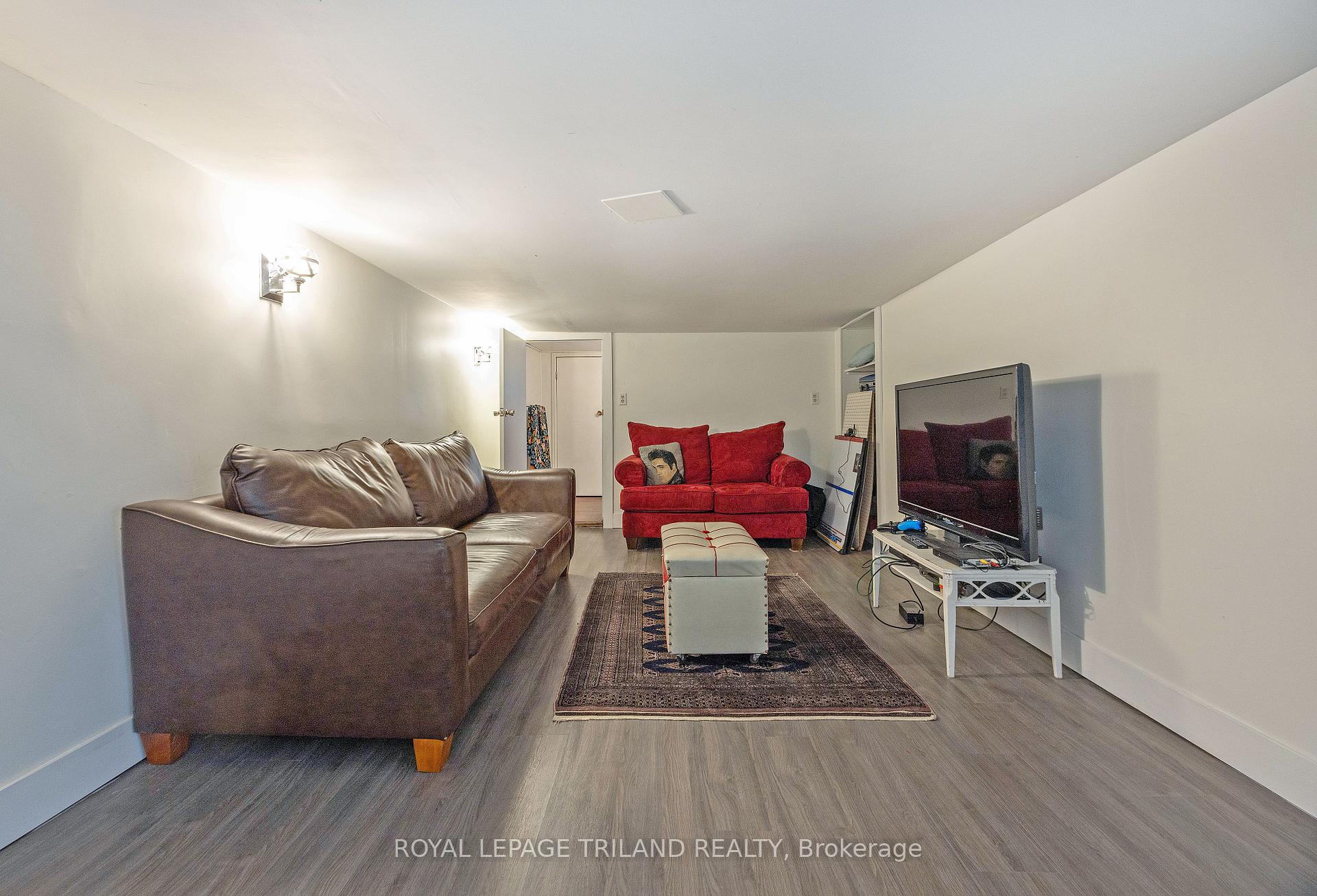 Photo 27 of 208 Edward Street, London, South F — HOMEH
