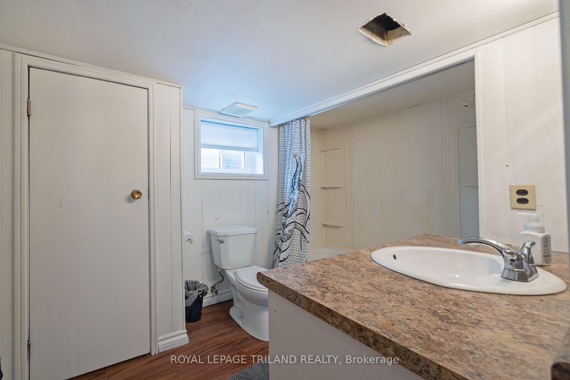 Photo 28 of 208 Edward Street, London, South F — HOMEH