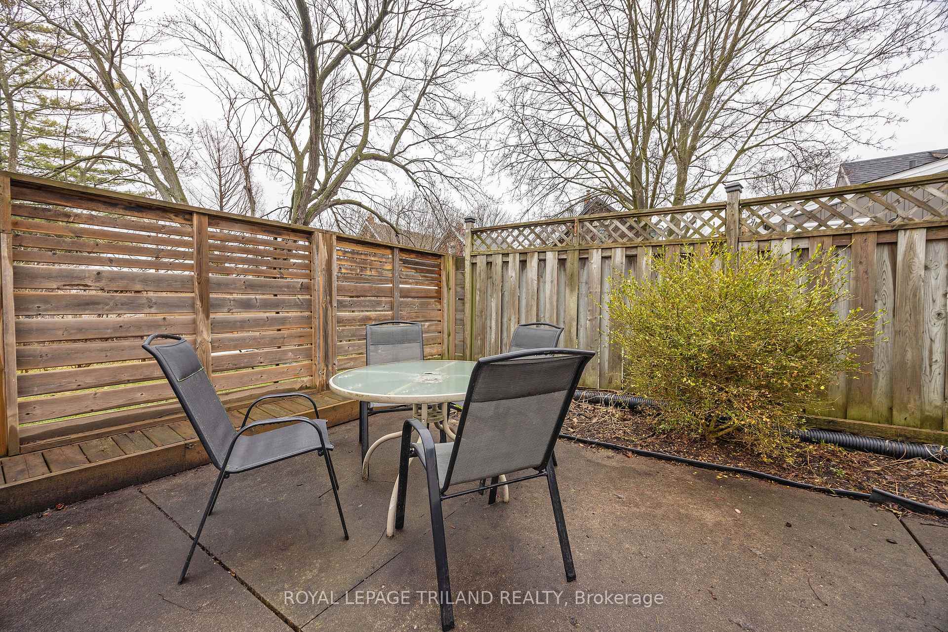 Photo 37 of 208 Edward Street, London, South F — HOMEH