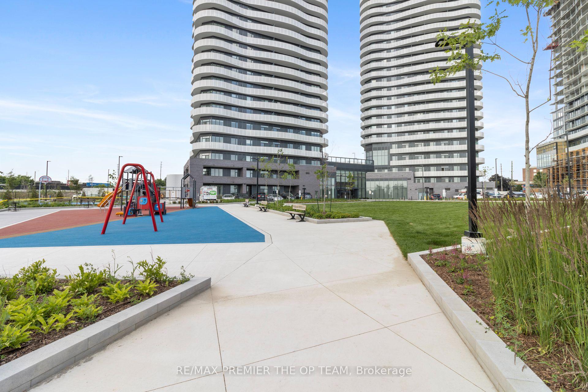 Photo 39 of Unit 1305, 10 Flavelle Trail, Vaughan, Steeles West Industrial — HOMEH