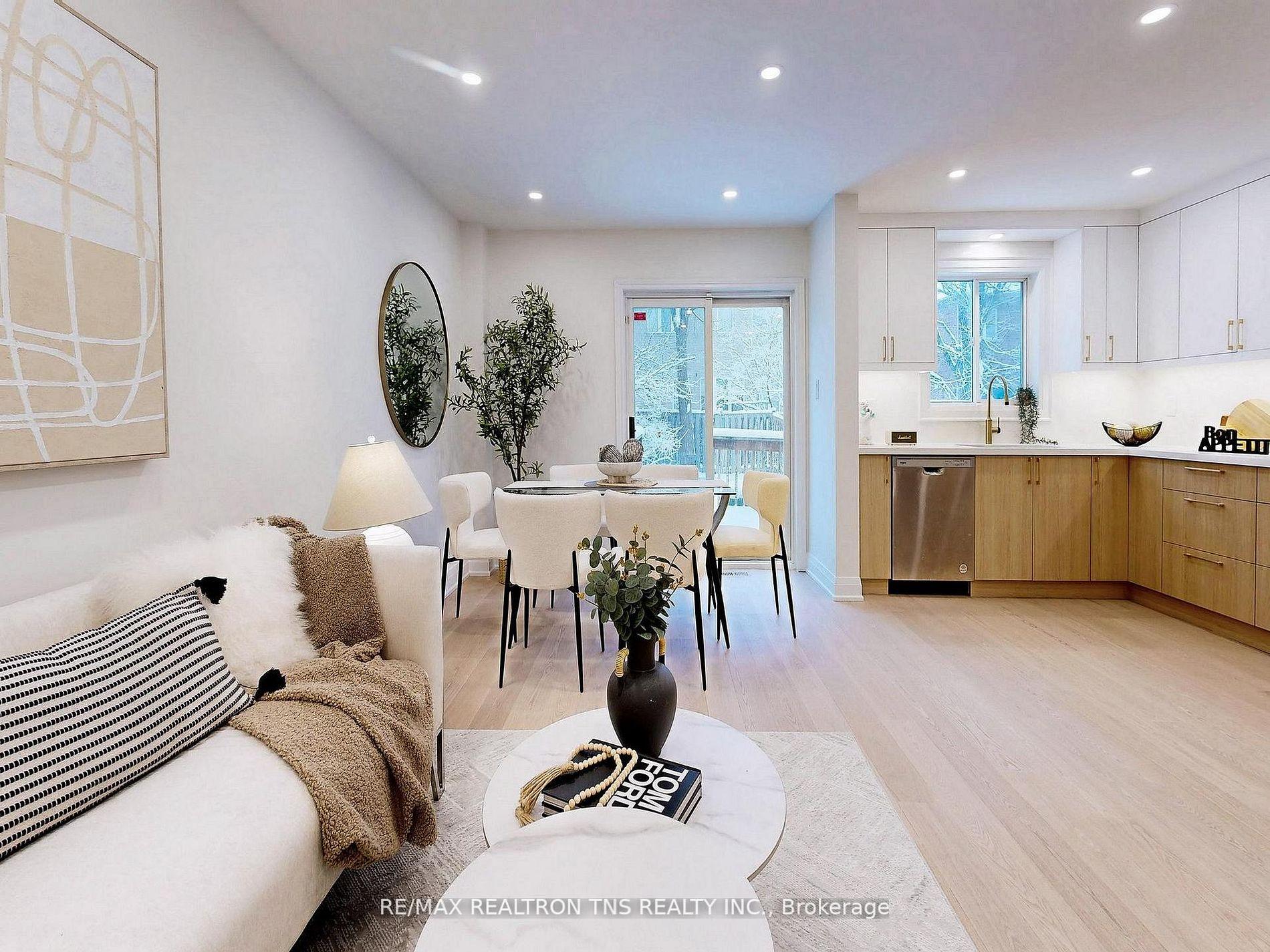 Photo 4 of 149 Kimono Crescent, Richmond Hill, Rouge Woods — HOMEH