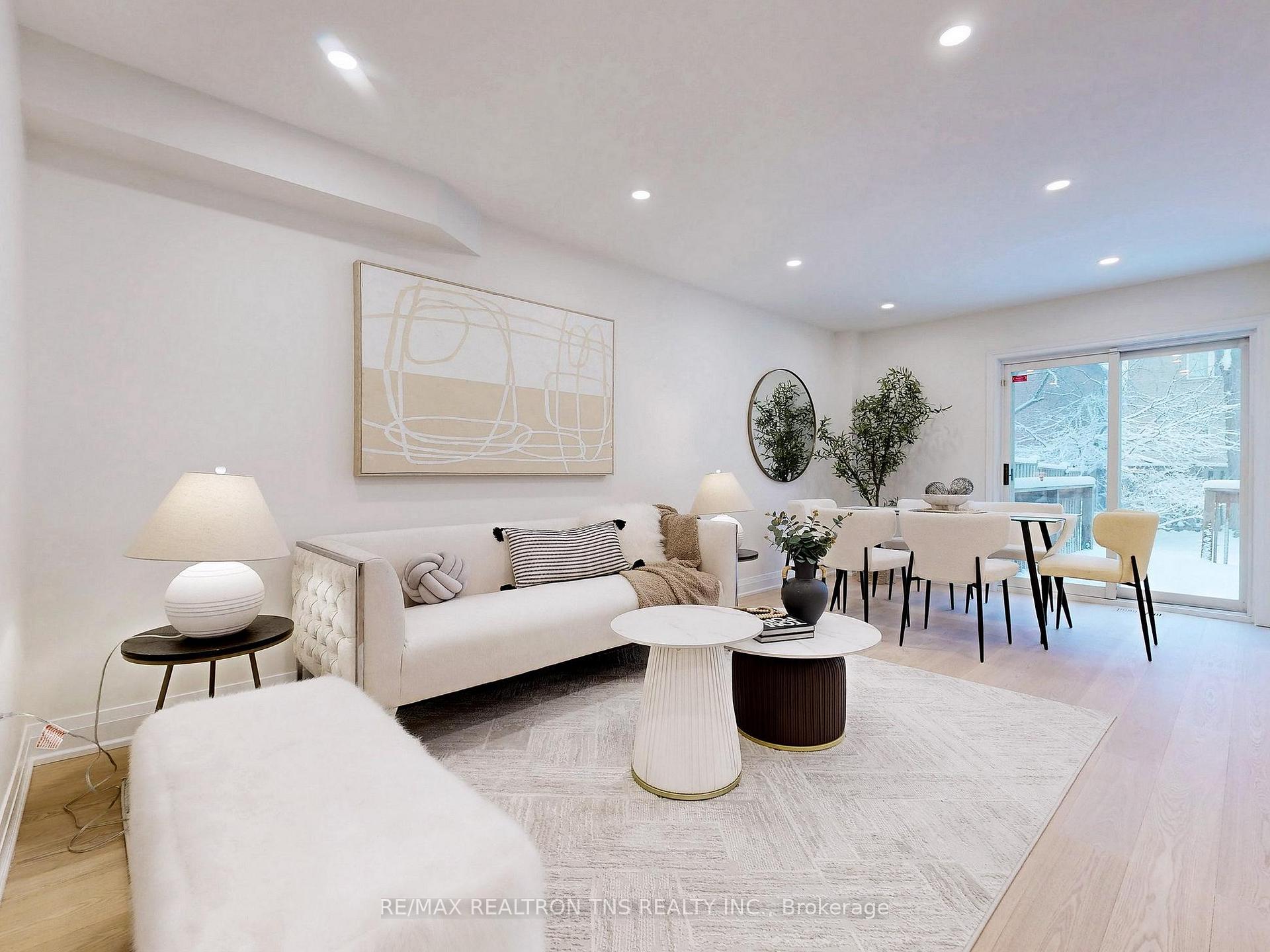 Photo 5 of 149 Kimono Crescent, Richmond Hill, Rouge Woods — HOMEH